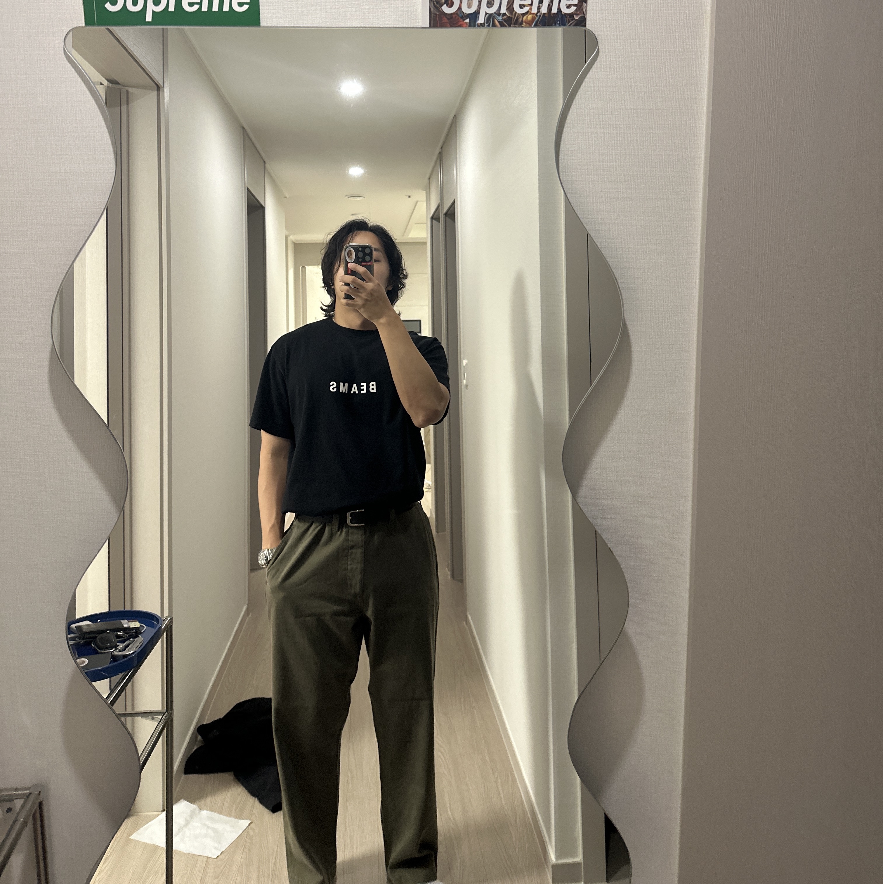 Supreme Chino Pants Olive - 25FW 착용 스타일 - 1