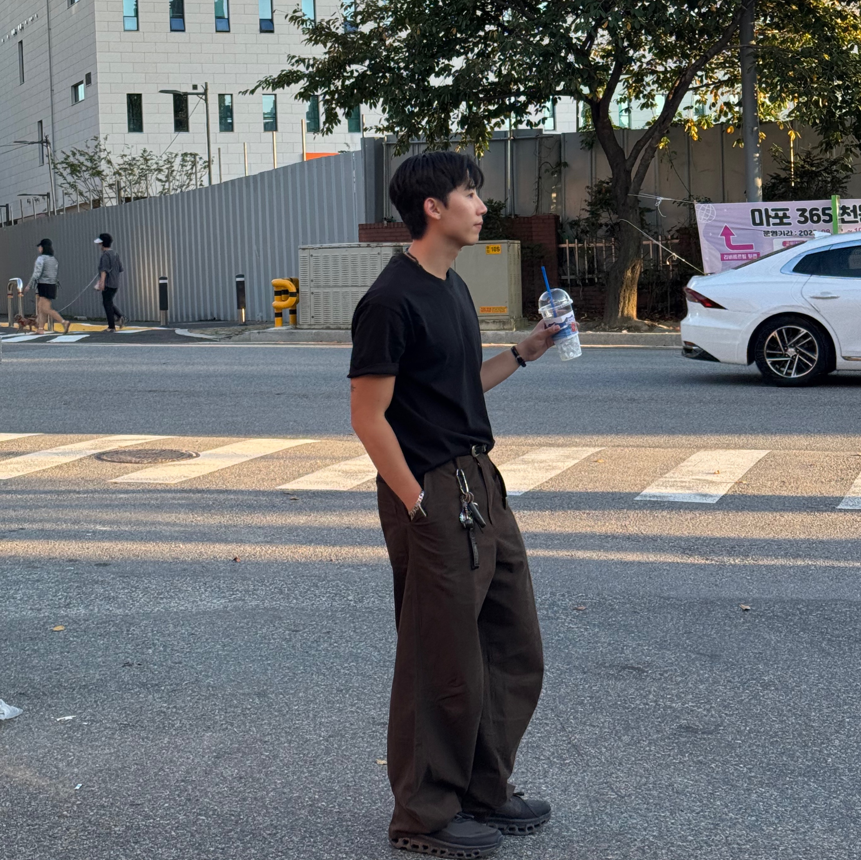 On Running x Post Archive Faction (Paf) Cloudmonster 2 Thorn Brown 착용 스타일