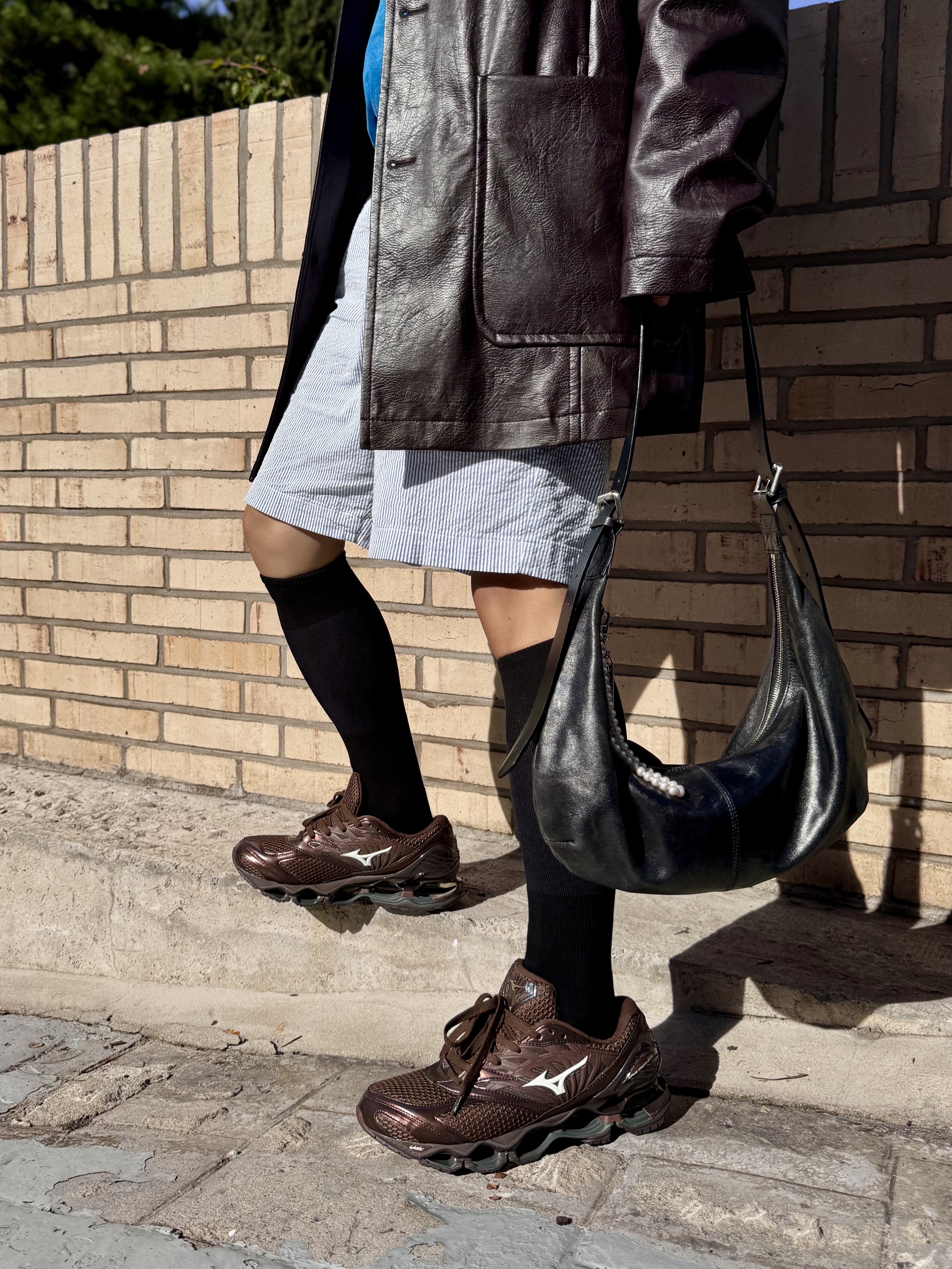 Gentle Monster x Maison Margiela MM113 Black Clear 착용 스타일 - 3