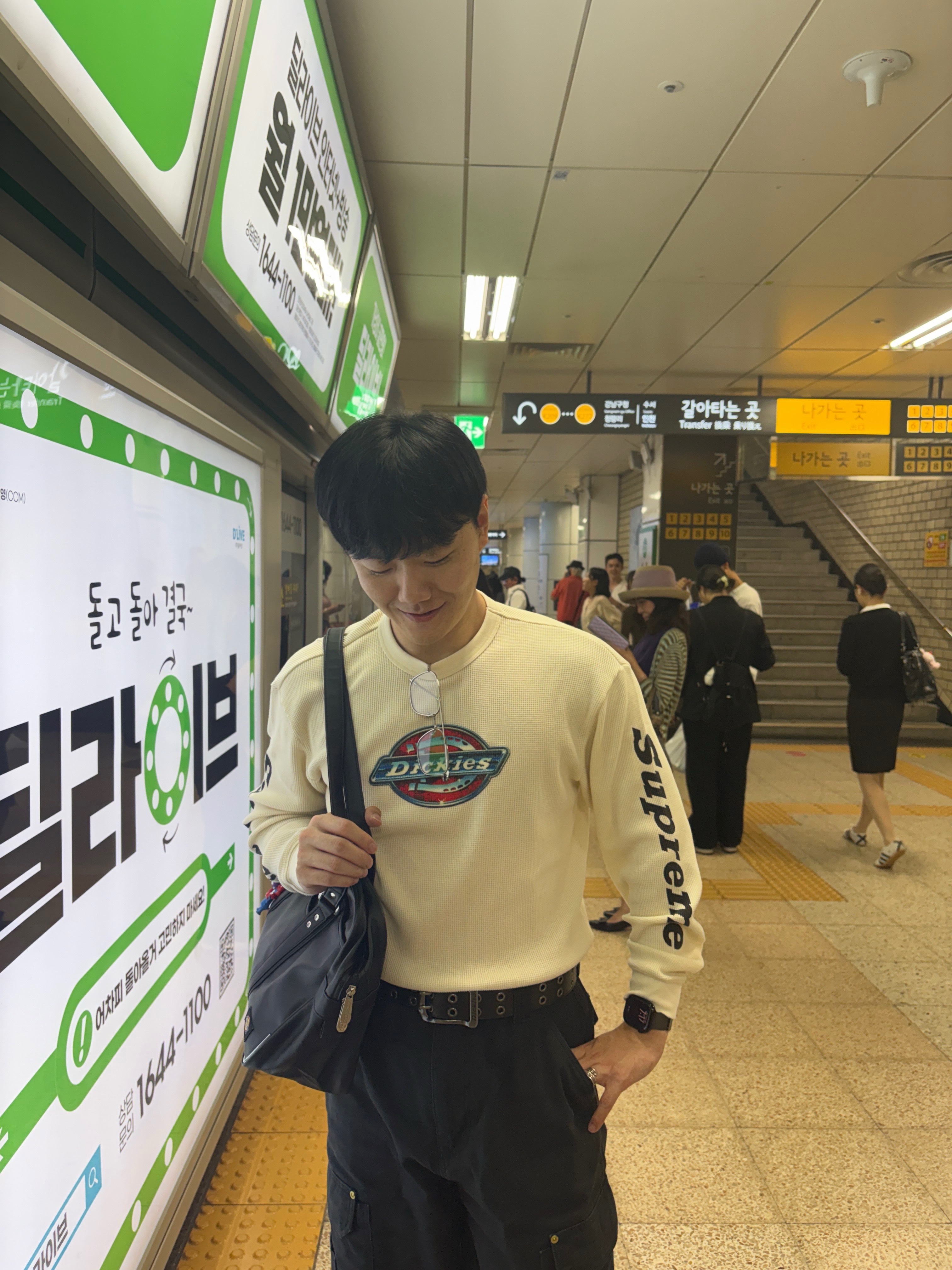 Thug Club Back T-Shirt Slim Black, Supreme x Dickies Flannel Lined Cargo Pant Black - 24FW 착용 스타일 - 3