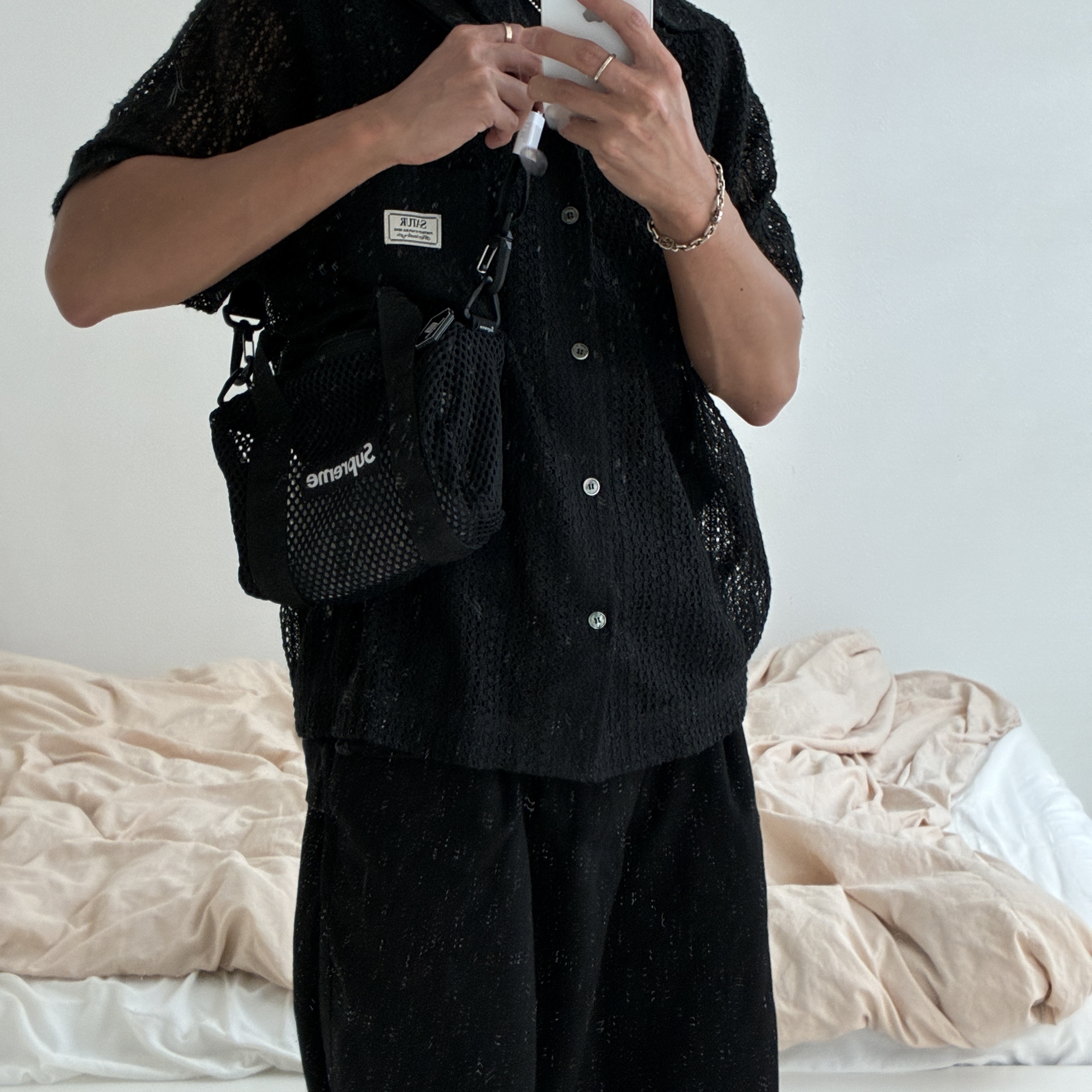 Supreme Mesh Mini Duffle Bag Black - 25SS, Gucci Interlocking G Bracelet Silver 착용 스타일
