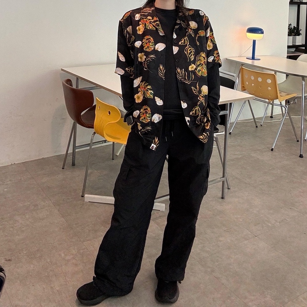 BAPE Vacation Pattern Open Collar S/S Shirt Black 착용 스타일