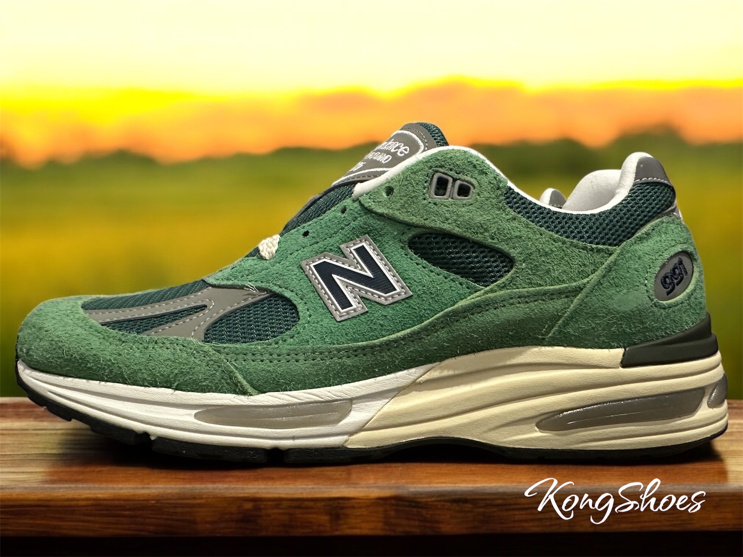 New Balance 991v2 Made in UK Mineral Green Comfrey 착용 스타일