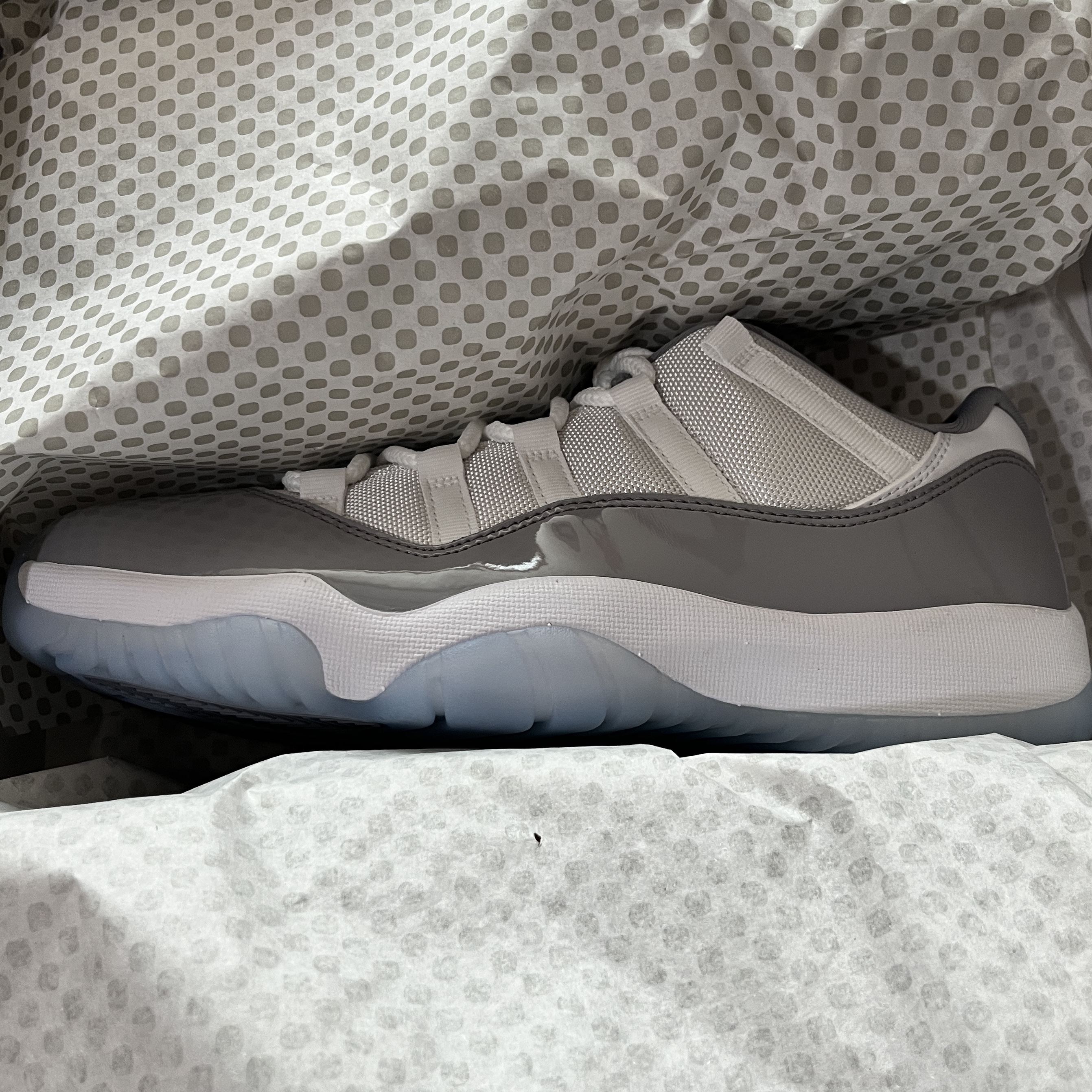 Jordan 11 Retro Low Cement Grey, Jordan 11 Retro Cool Grey 2021 착용 스타일 - 1