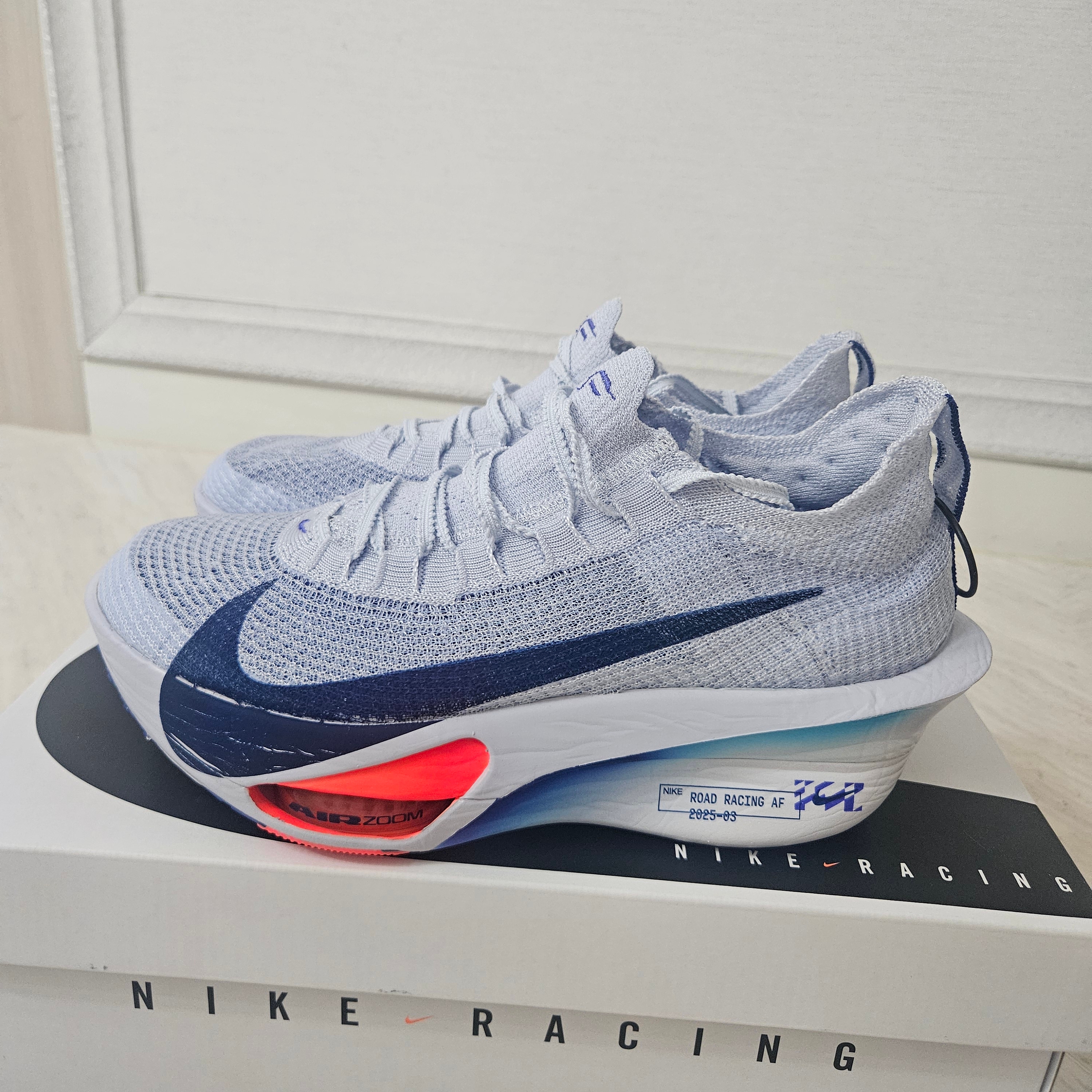Nike Air Zoom Alphafly Next% 3 Football Grey Ghost 착용 스타일 - 1