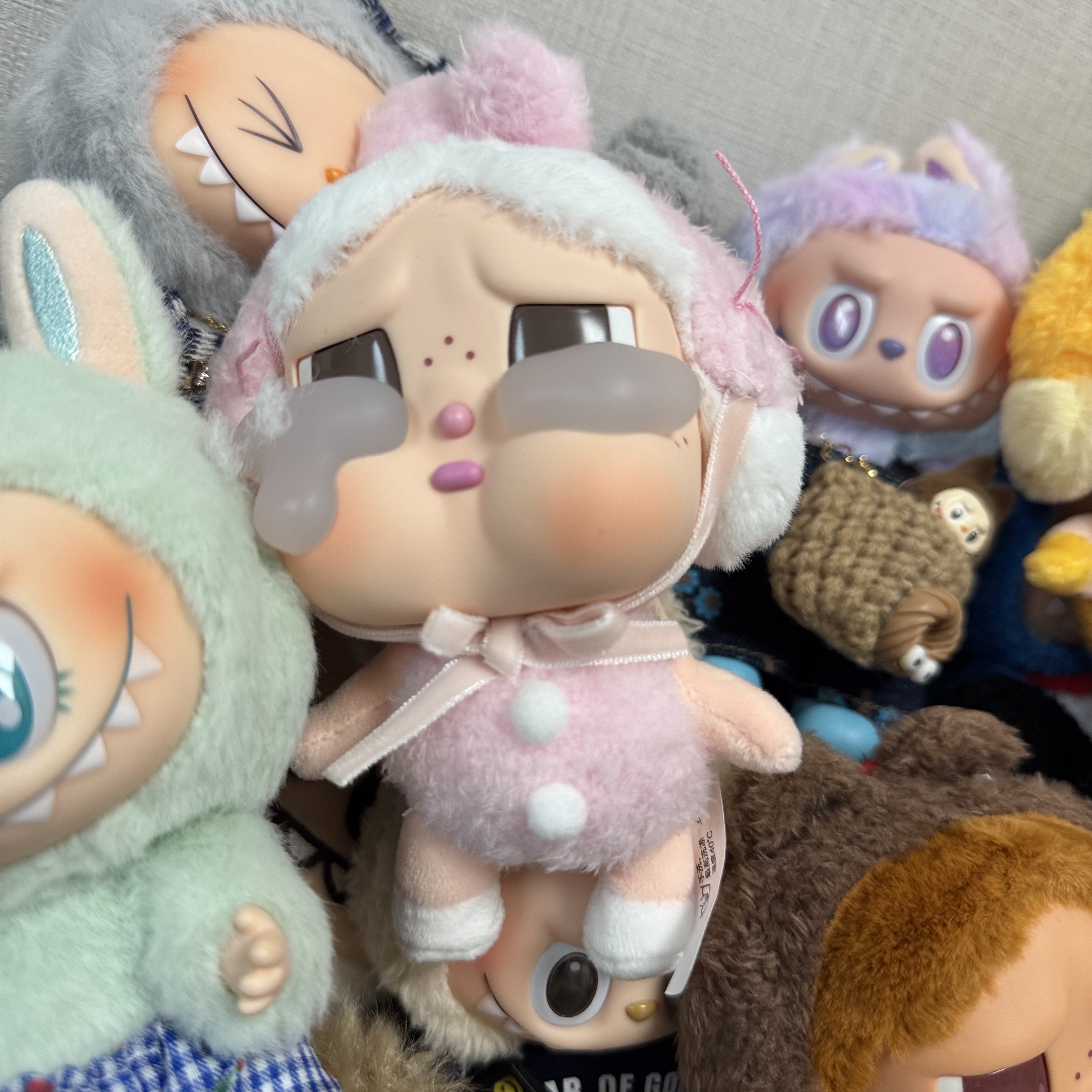 Pop Mart Crybaby Crying Again Series Plush Keyring Sealed Case (6 Blind Boxes) 착용 스타일 - 4