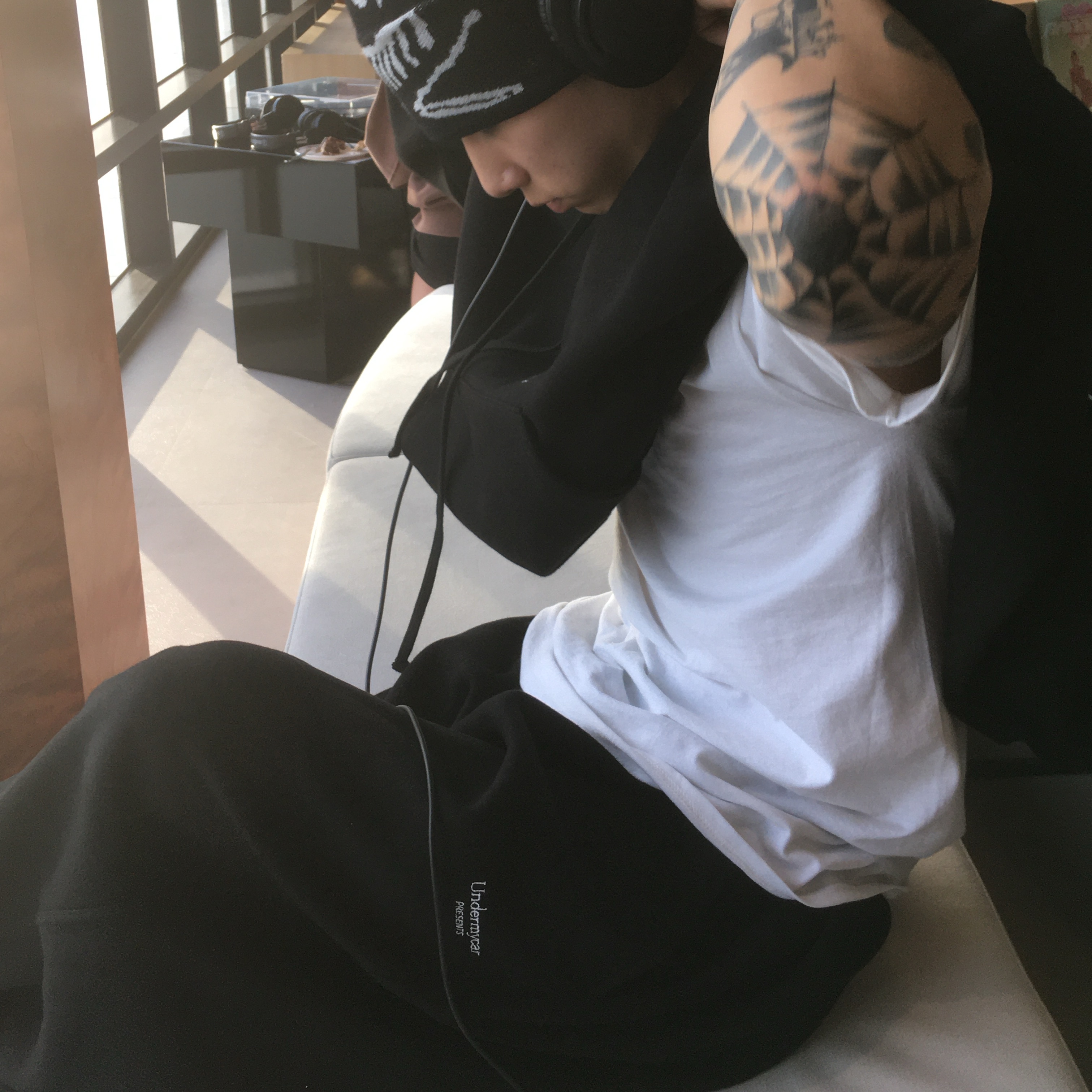Undermycar Mu.97 Anti Fxxking Logo Play Oversized Bonded Sweat Set-up (Hoodie, Jogger) - Black, Arc'teryx Bird Head Toque Orca 착용 스타일