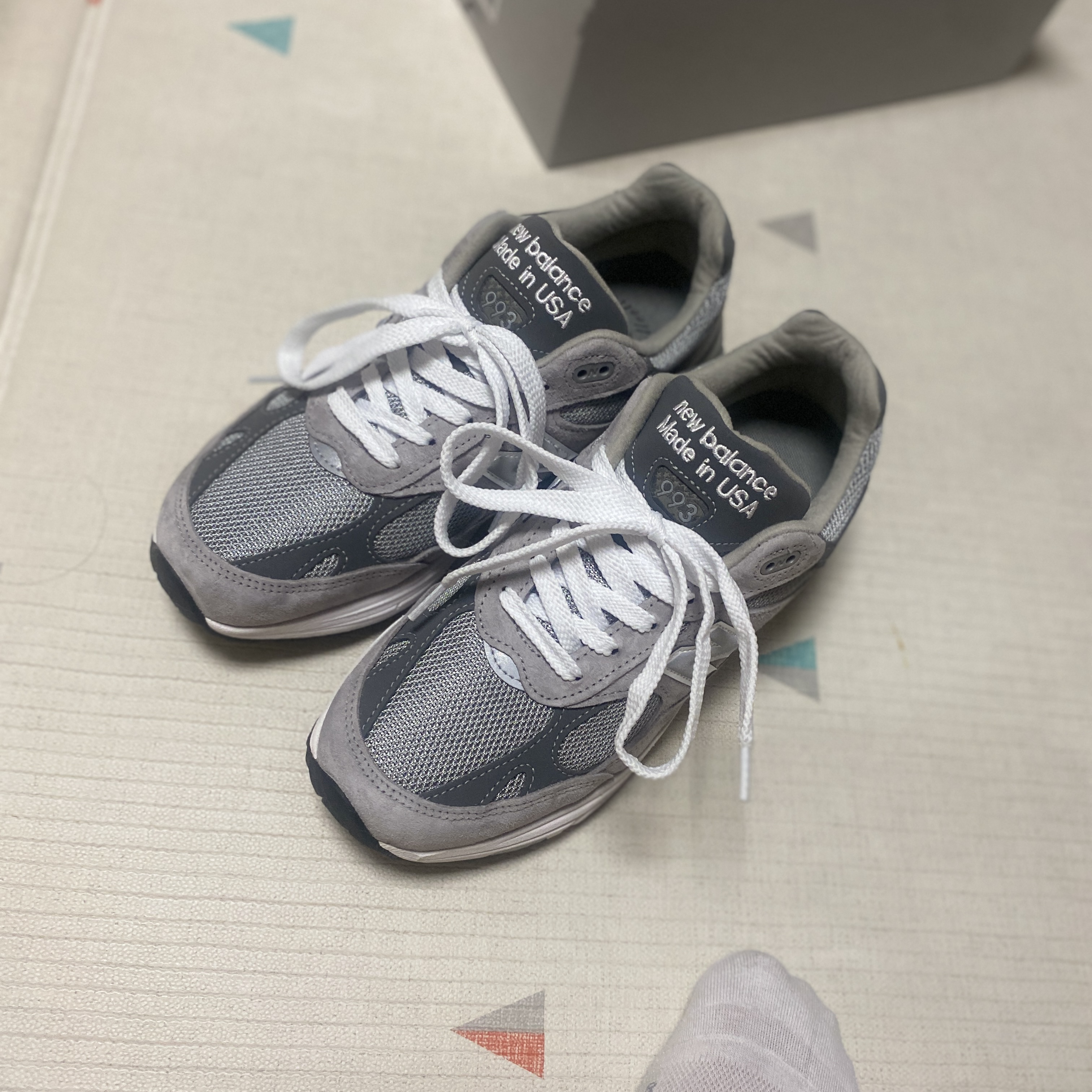 New Balance 993 Made in USA Grey - D Standard 착용 스타일 - 3