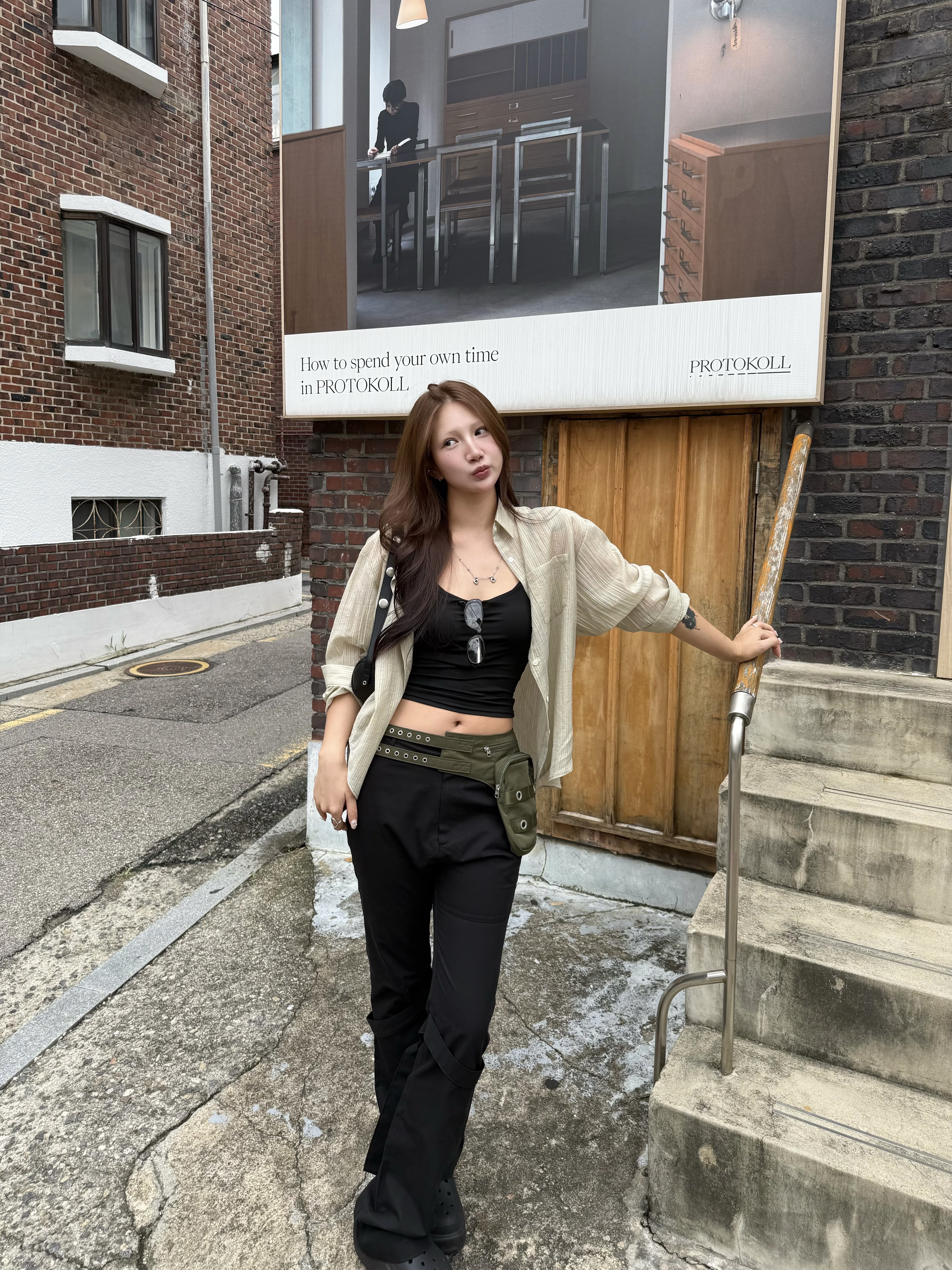 Vacant Archive Piper Wide Hipsack Belt Khaki 착용 스타일