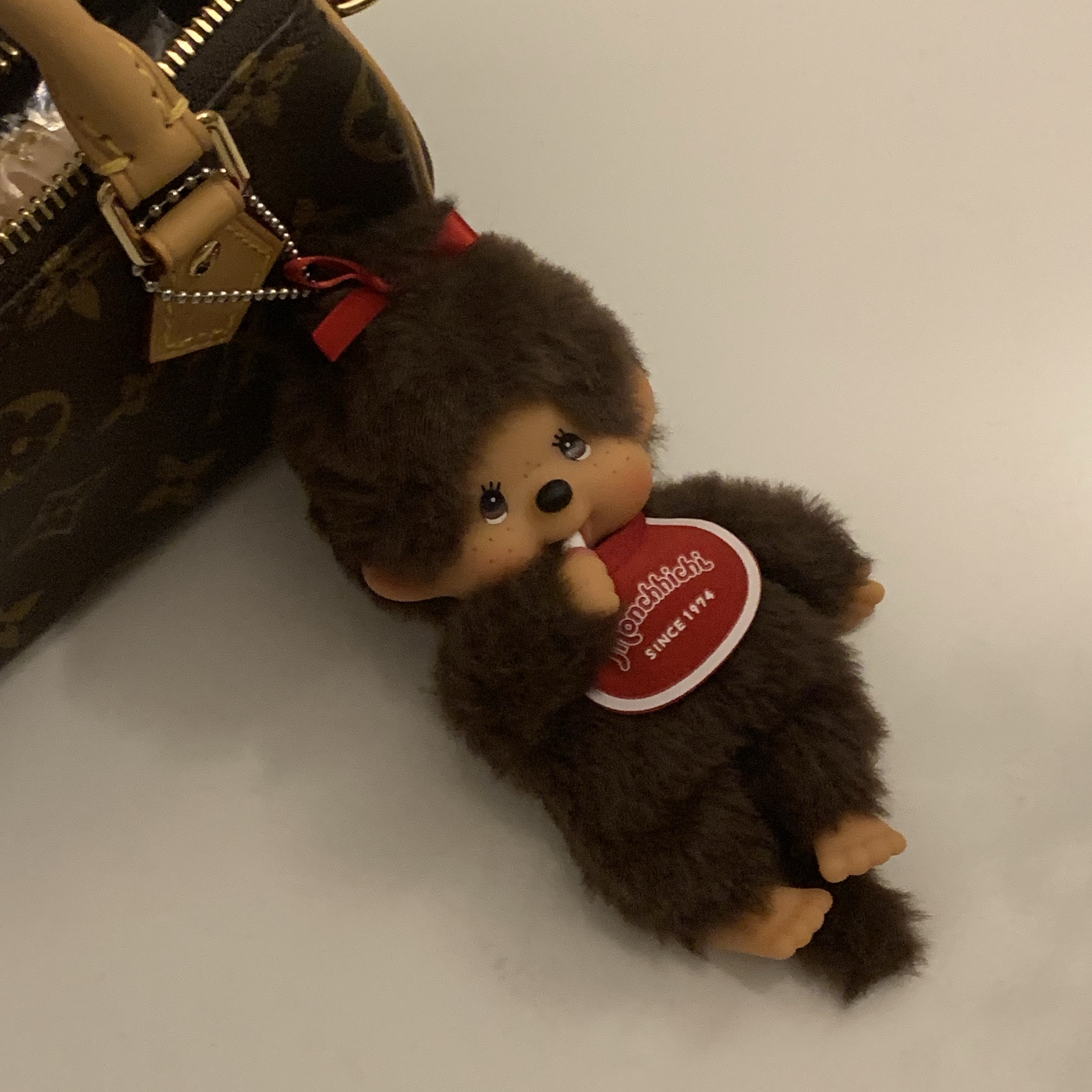 Monchhichi SS Girl Key Chain Brown 착용 스타일