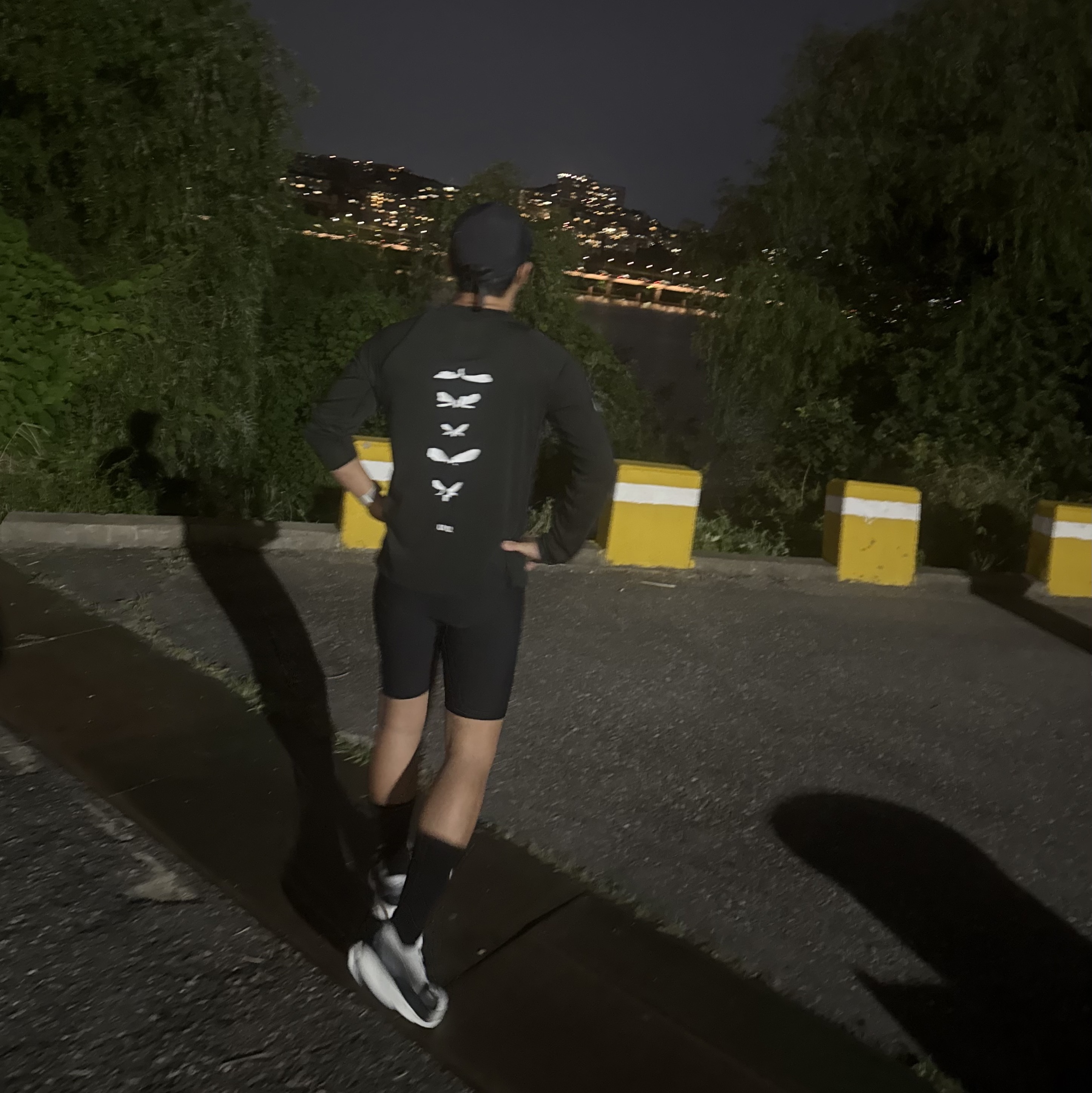 UVU Seoul Marathon L/S Running Top Black 착용 스타일