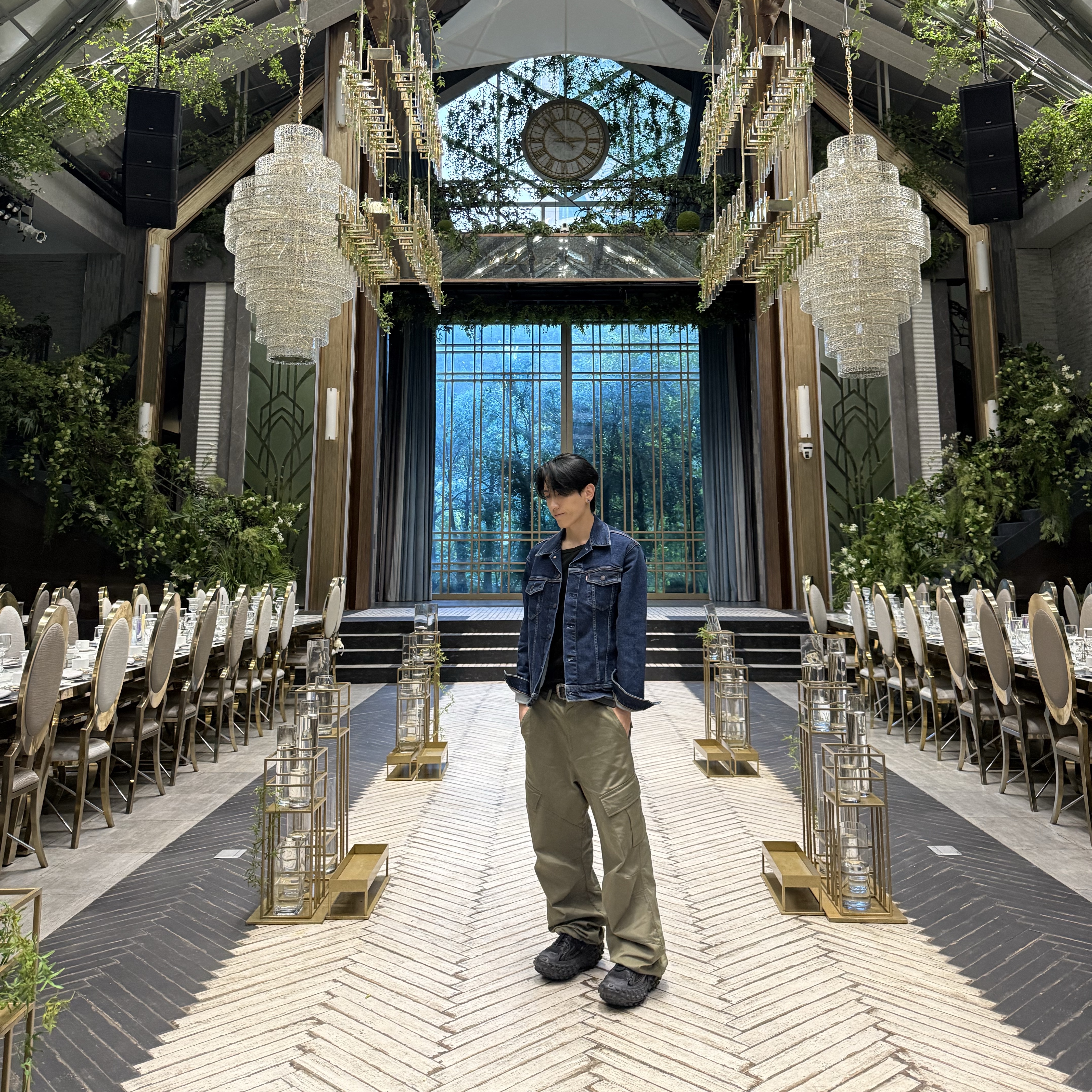 Undermycar Mu.109 Anti Fxxking Logo Play Semi-Wide Cargo Pants Khaki 착용 스타일 - 1