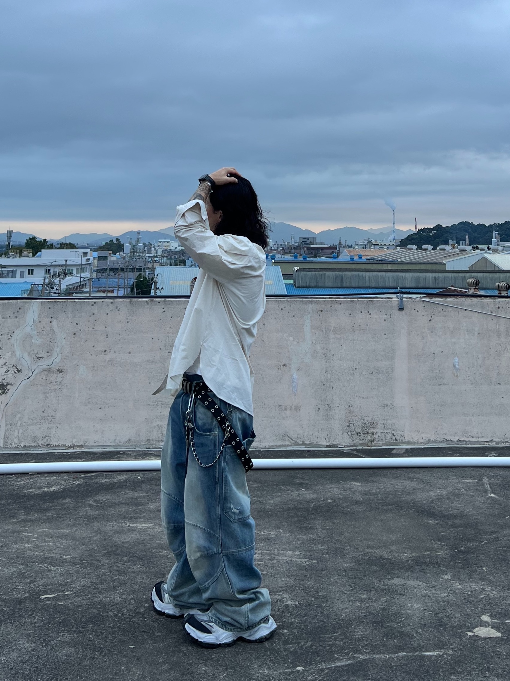 MJD 3D Knee Denim Pants Blue, Kamien x MJD Double Hole Belt Black Shearling Calfskin 착용 스타일 - 3