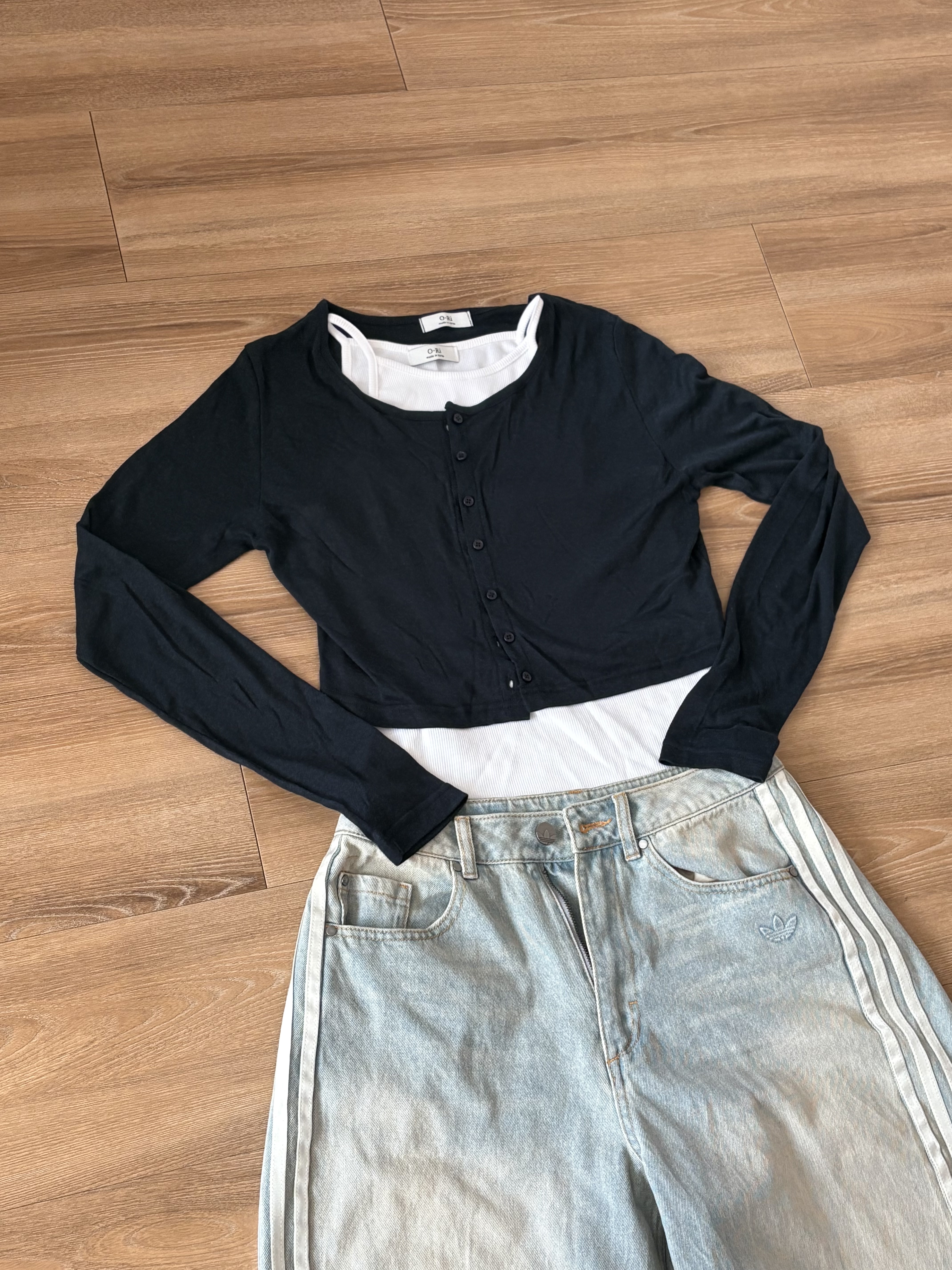 (W) Adidas Adilenium Season 3 Banana Fitted Washed Denim Pants Blue - KR Sizing 착용 스타일