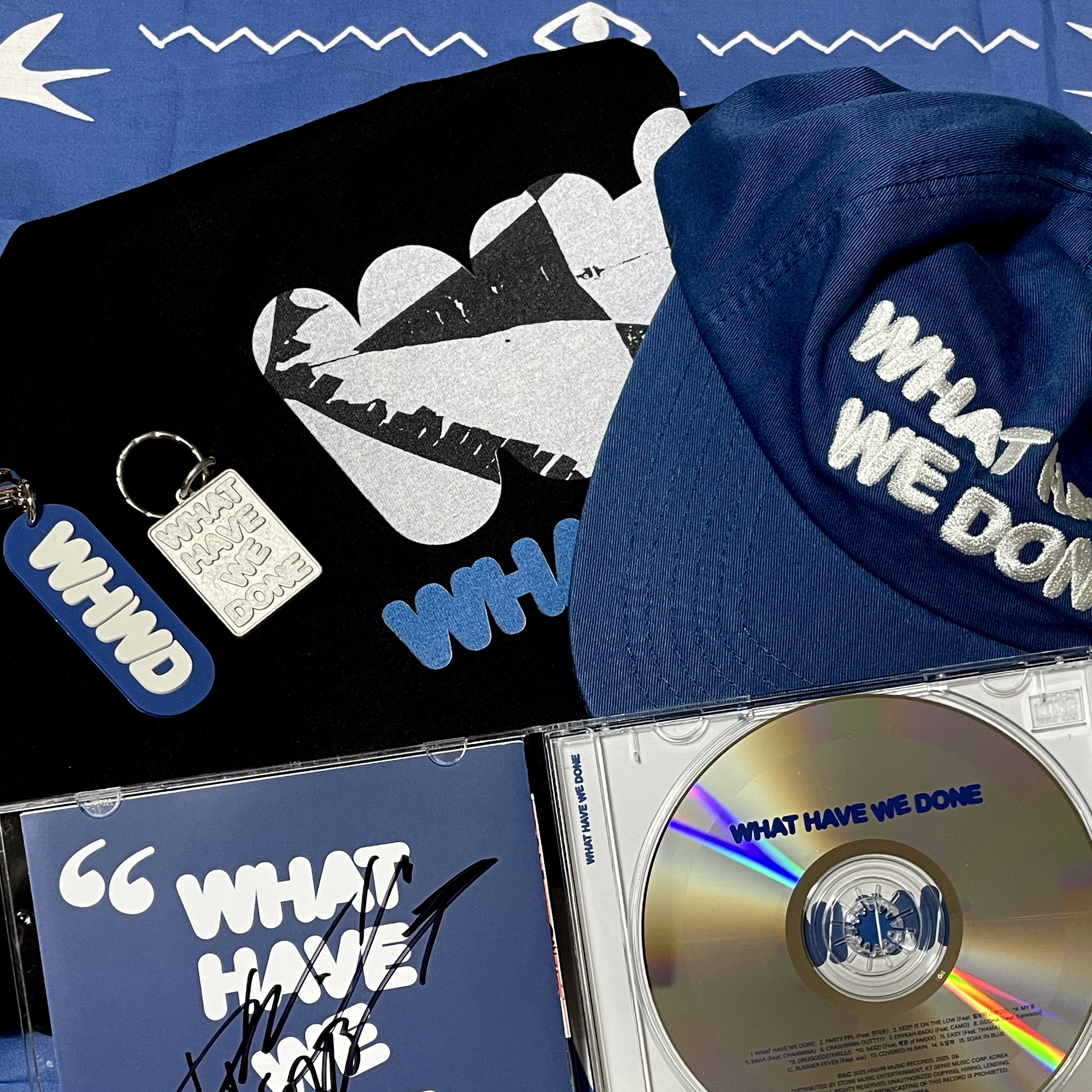 WHWD 5PANEL Cap, WHWD Silicone Keyring 착용 스타일