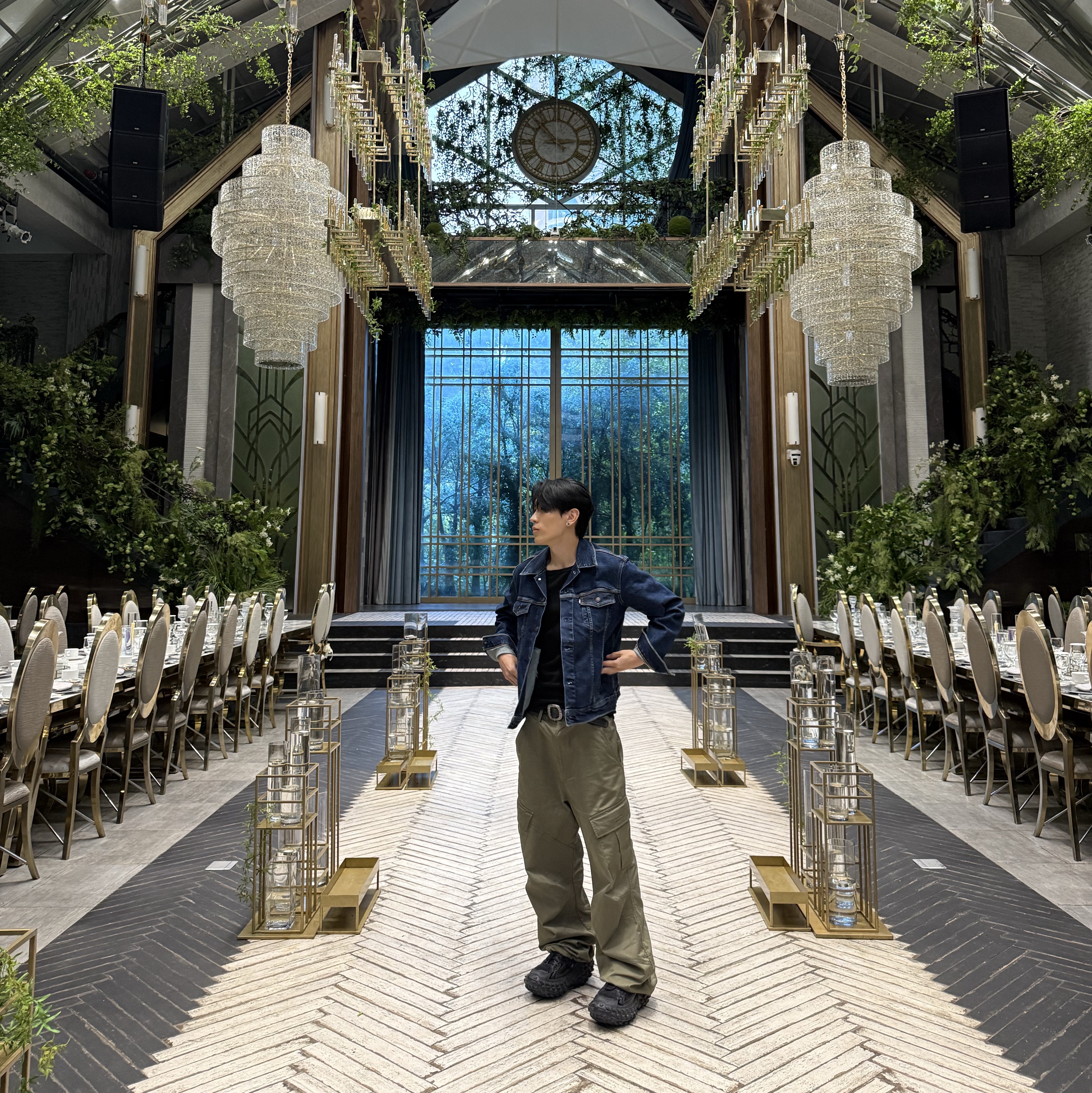 Undermycar Mu.109 Anti Fxxking Logo Play Semi-Wide Cargo Pants Khaki 착용 스타일 - 3
