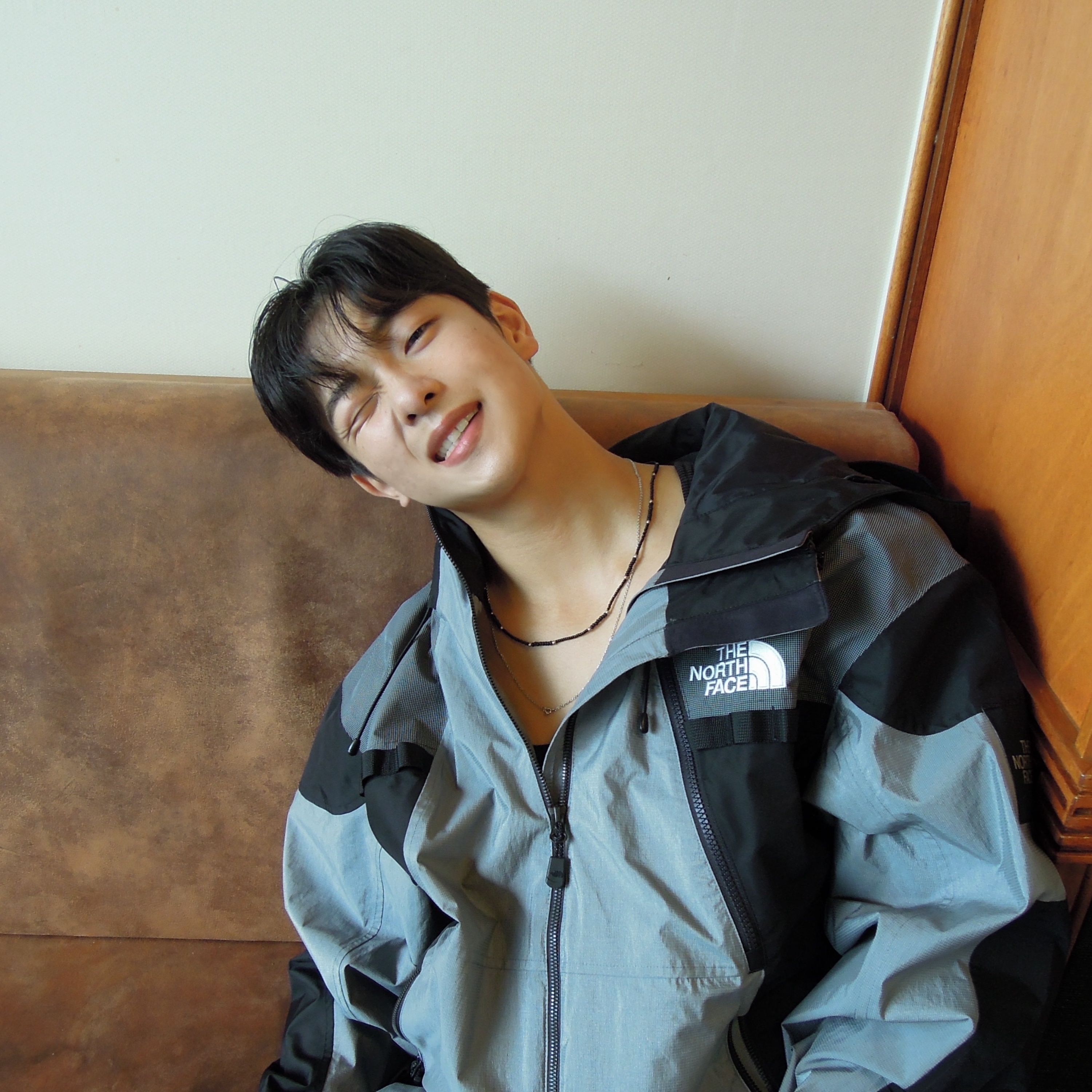 The North Face Line-X Jacket Gray - 25FW 착용 스타일 - 3