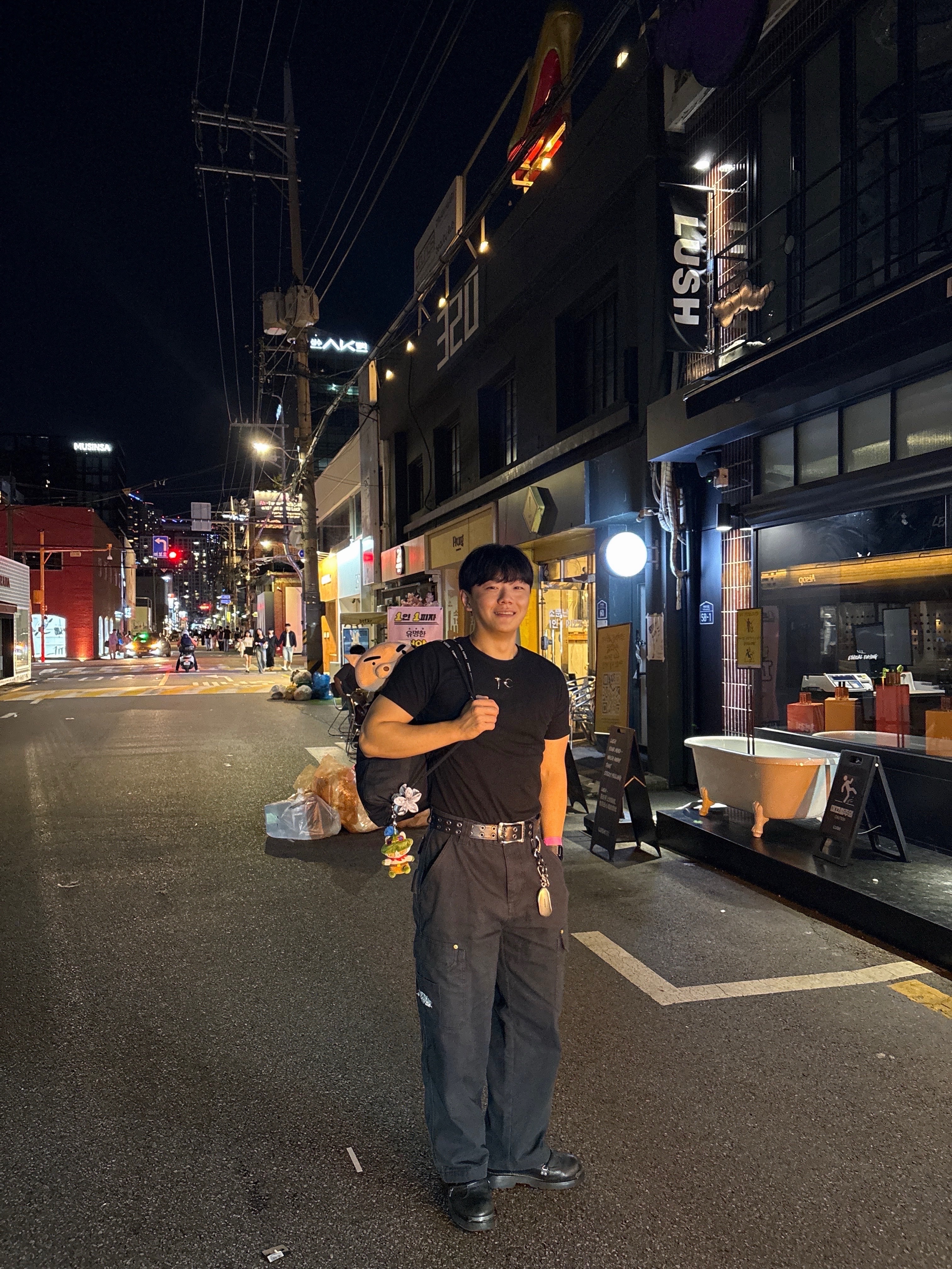 Thug Club Back T-Shirt Slim Black, Supreme x Dickies Flannel Lined Cargo Pant Black - 24FW 착용 스타일 - 1