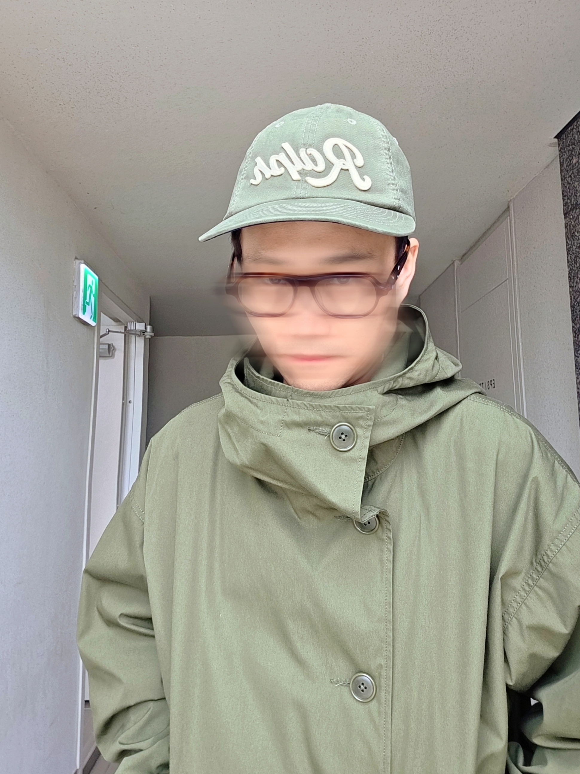 Louis Vuitton Cap Damoflage, Converse x Fear of God Essentials Chuck 70 Hi Natural 2020 착용 스타일 - 2