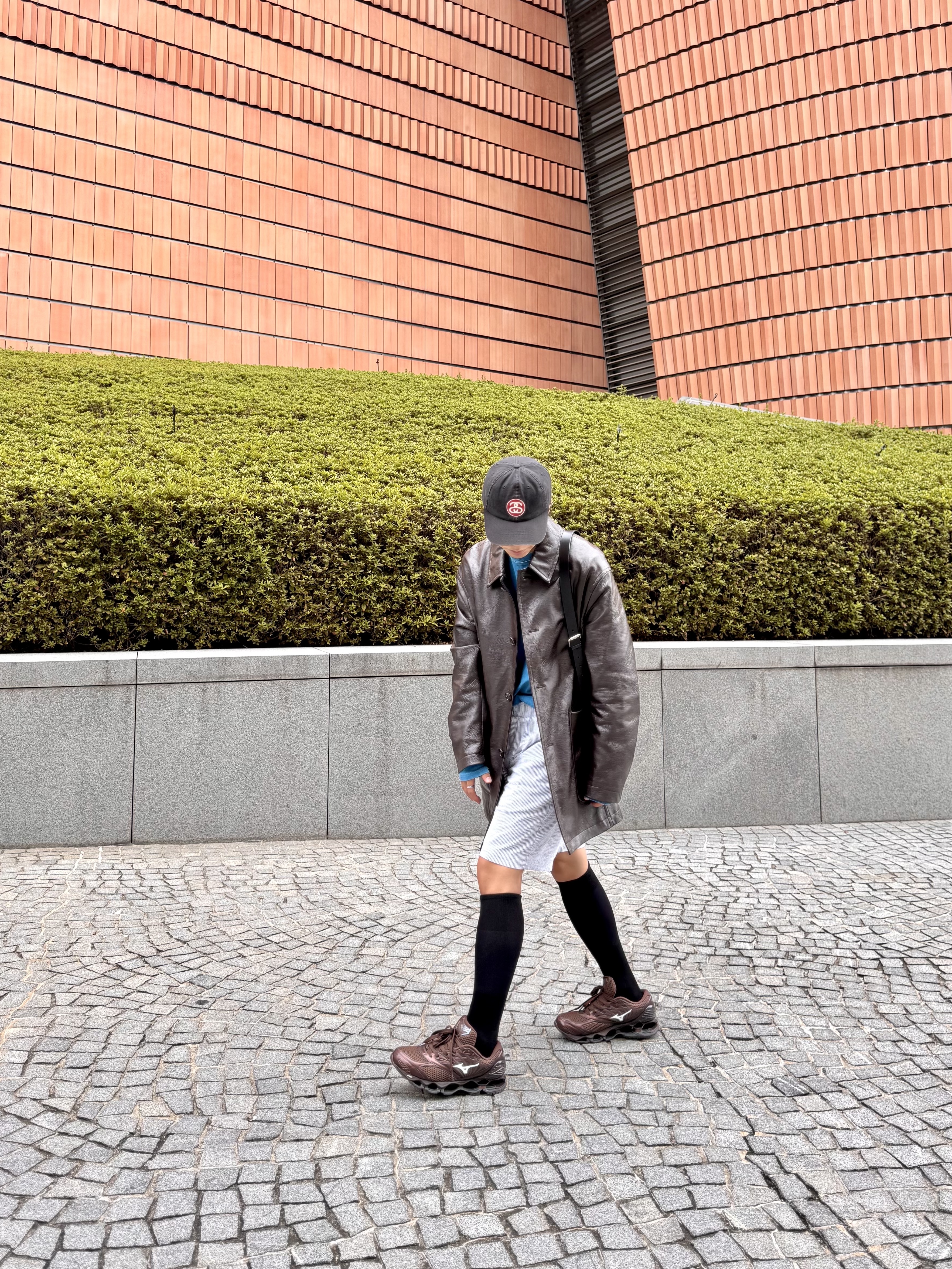 Gentle Monster x Maison Margiela MM113 Black Clear 착용 스타일 - 2