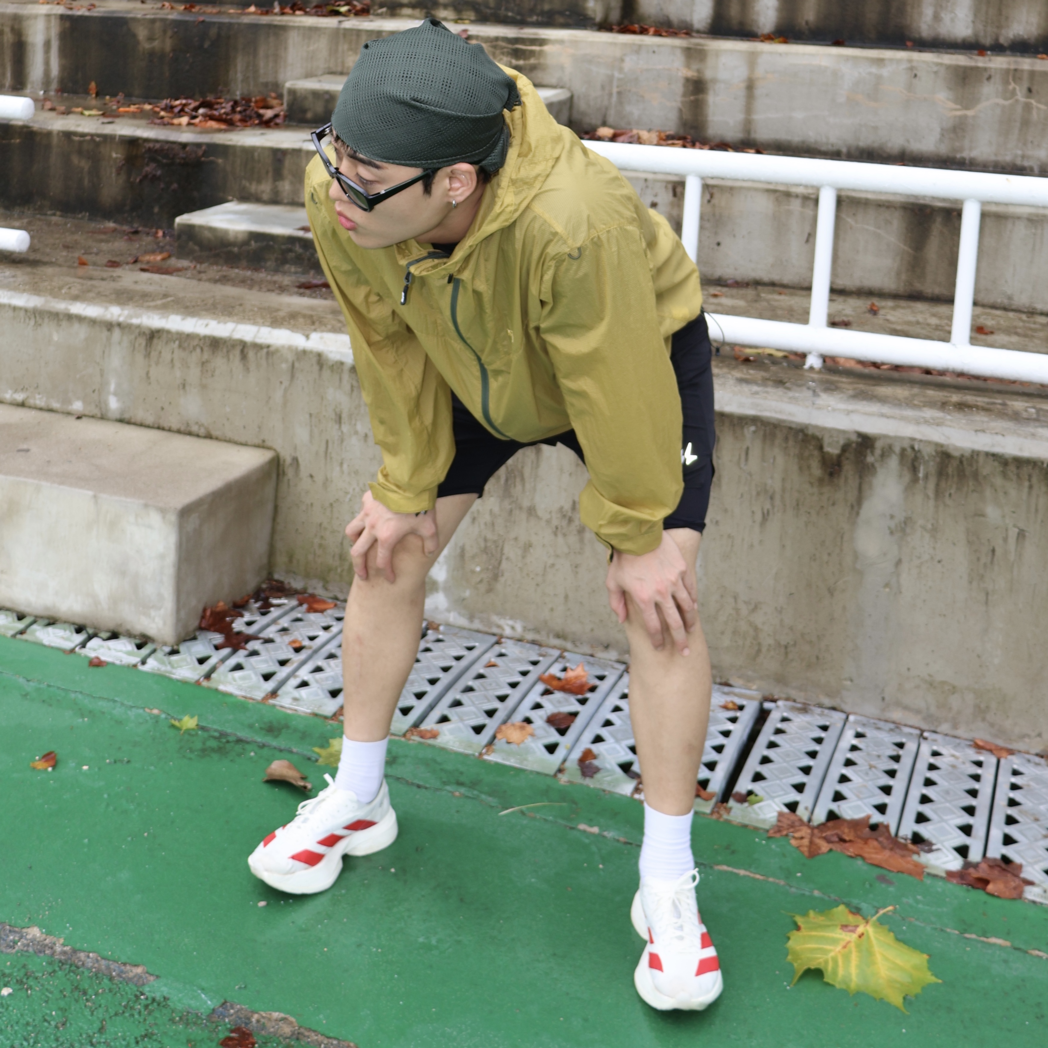 Adidas Adizero Adios Pro 4 Off White Better Scarlet 착용 스타일 - 1