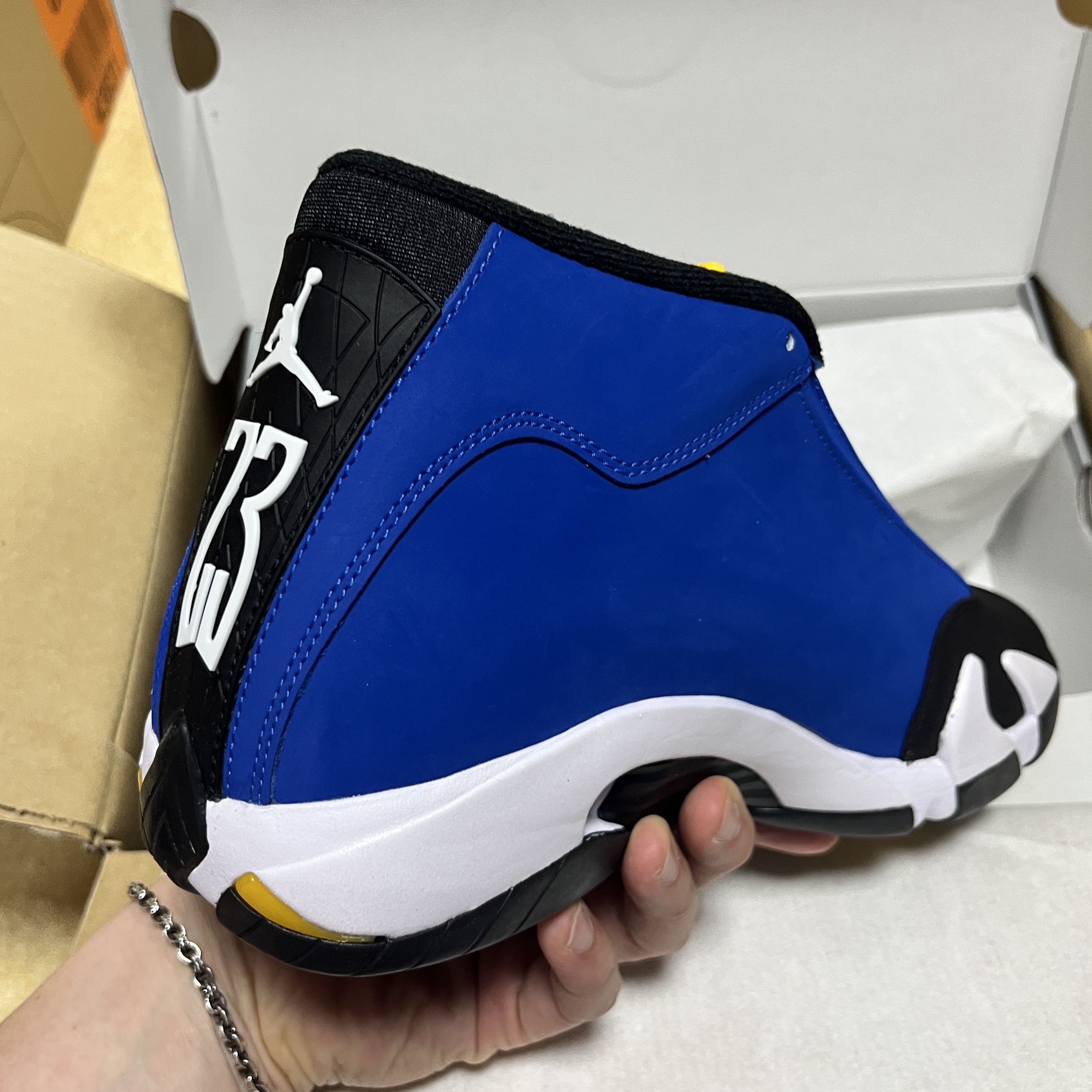 Jordan 14 Retro Laney 착용 스타일 - 3