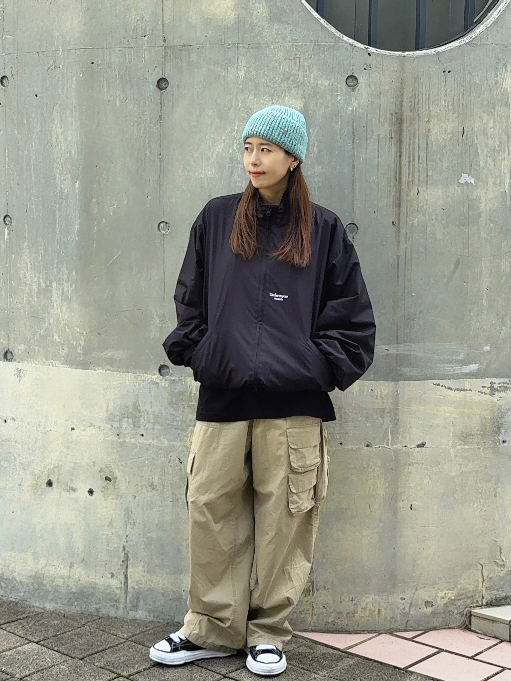 Undermycar Mu.24 Anti Fxxking Logo Play Crop Zip-up Jacket Black, Maison Mihara Yasuhiro Peterson OG Sole Canvas Low Sneakers Black 착용 스타일 - 2