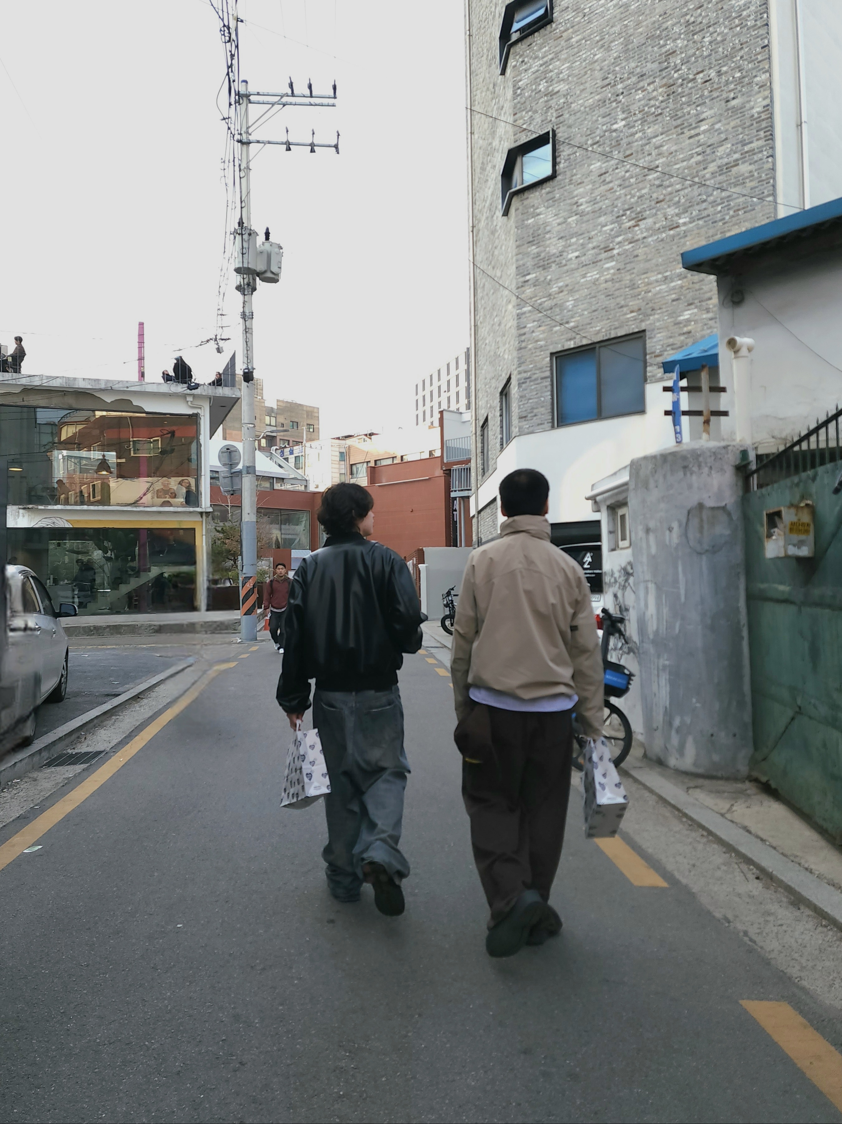 Undermycar x Emostanceclub Aknosom Leather Paneled Velour Bomber Black Iris - 23FW, Nike ACG Sun Farer Jacket Khaki Summit White - Asia 착용 스타일 - 1