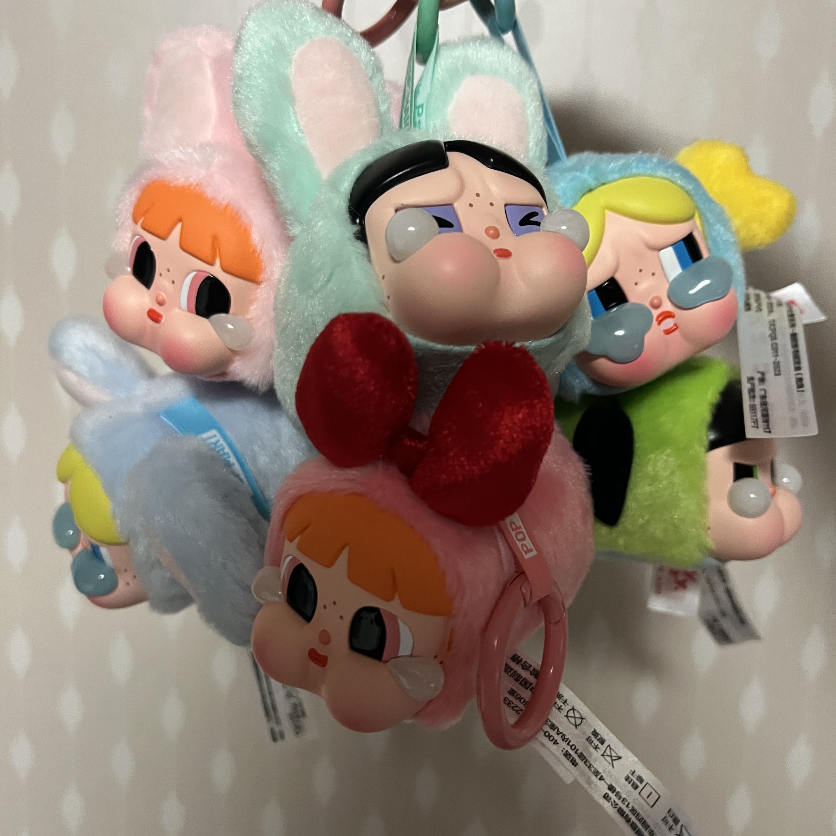 Pop Mart Crybaby x Powerpuff Girls Series Keyring Sealed Case (6 Blind Boxes) 착용 스타일