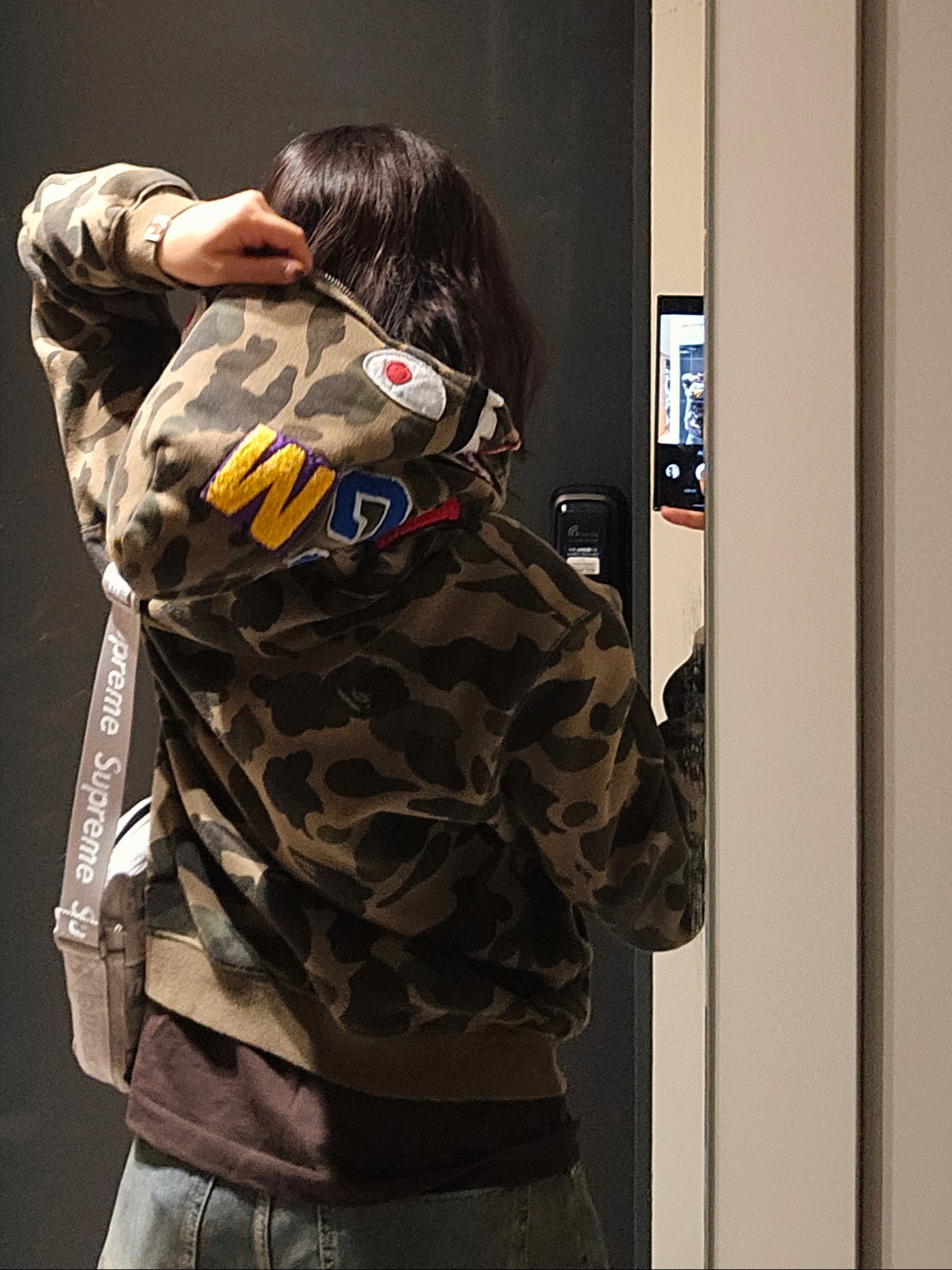 BAPE 1st Camo Shark Full Zip Hoodie Army Green, Supreme Woven Shoulder Bag Grey - 24SS 착용 스타일 - 3