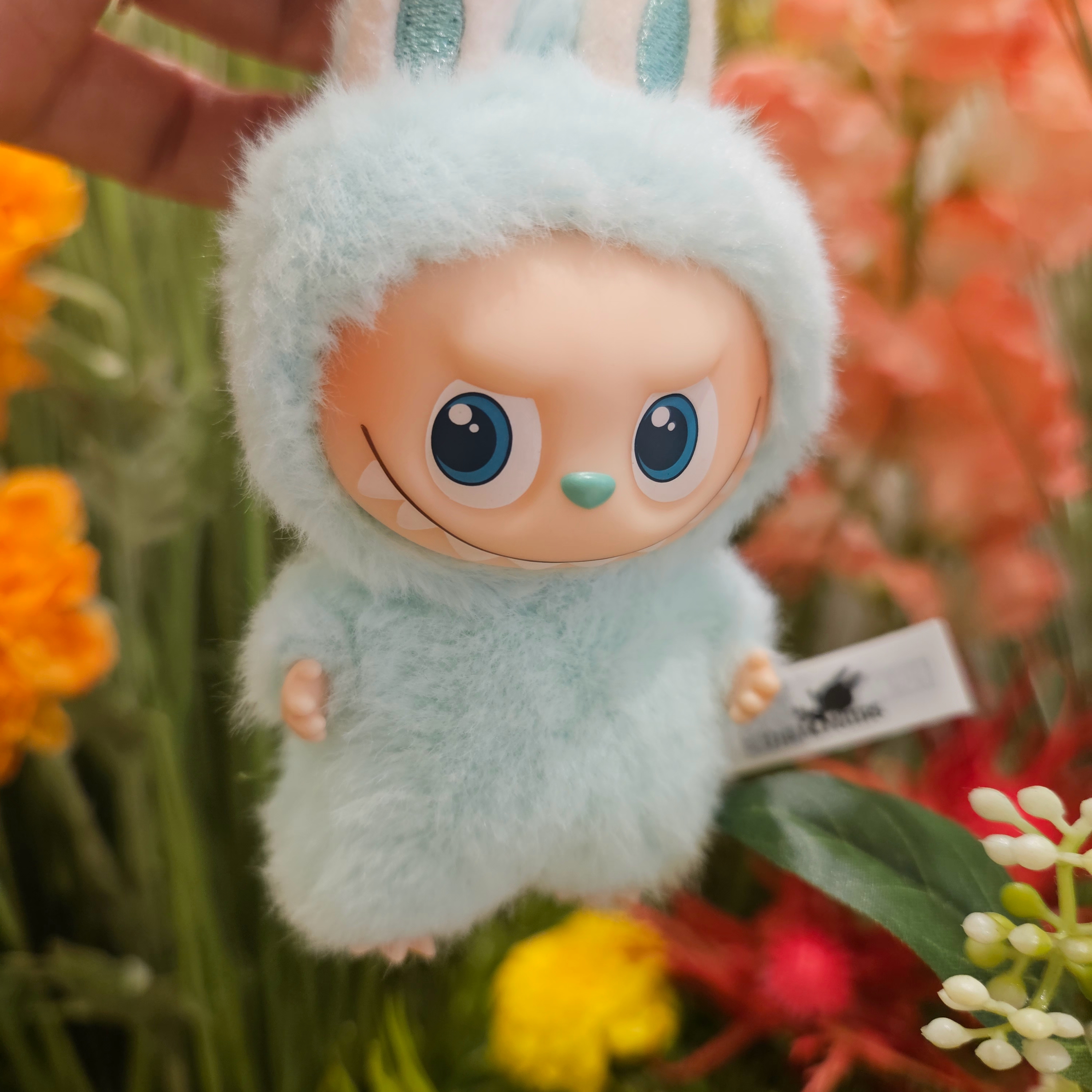 Pop Mart Labubu The Monsters Pin For Love Series Vinyl Plush Pendant (A-M) I (Opened Case) 착용 스타일 - 1