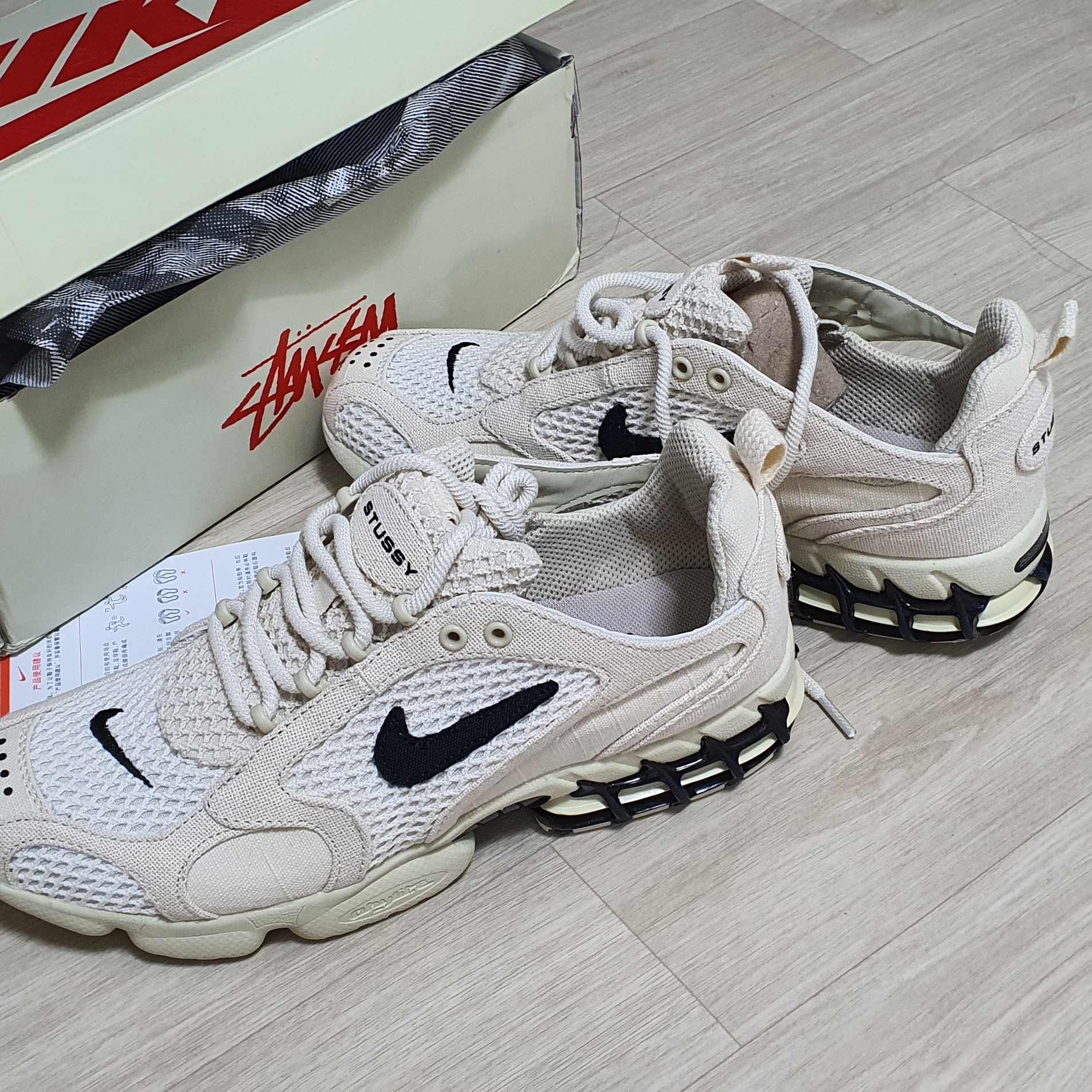 Nike x Stussy Air Zoom Spiridon Cage 2 Fossil 착용 스타일