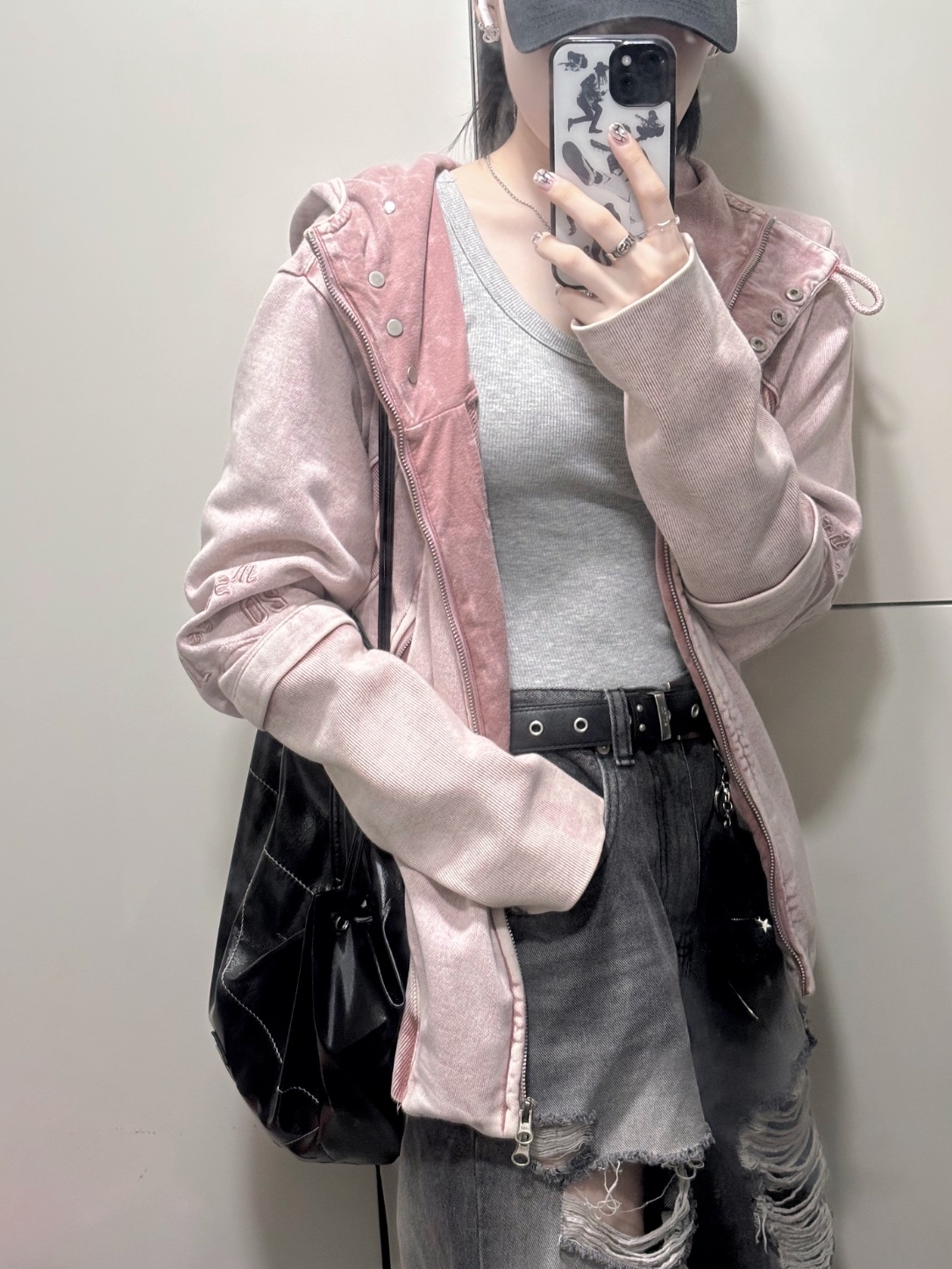 (W) Mischief Cut Off Hoodie Washed Pink Brown, Matin Kim String Coating Backpack Black 착용 스타일 - 1