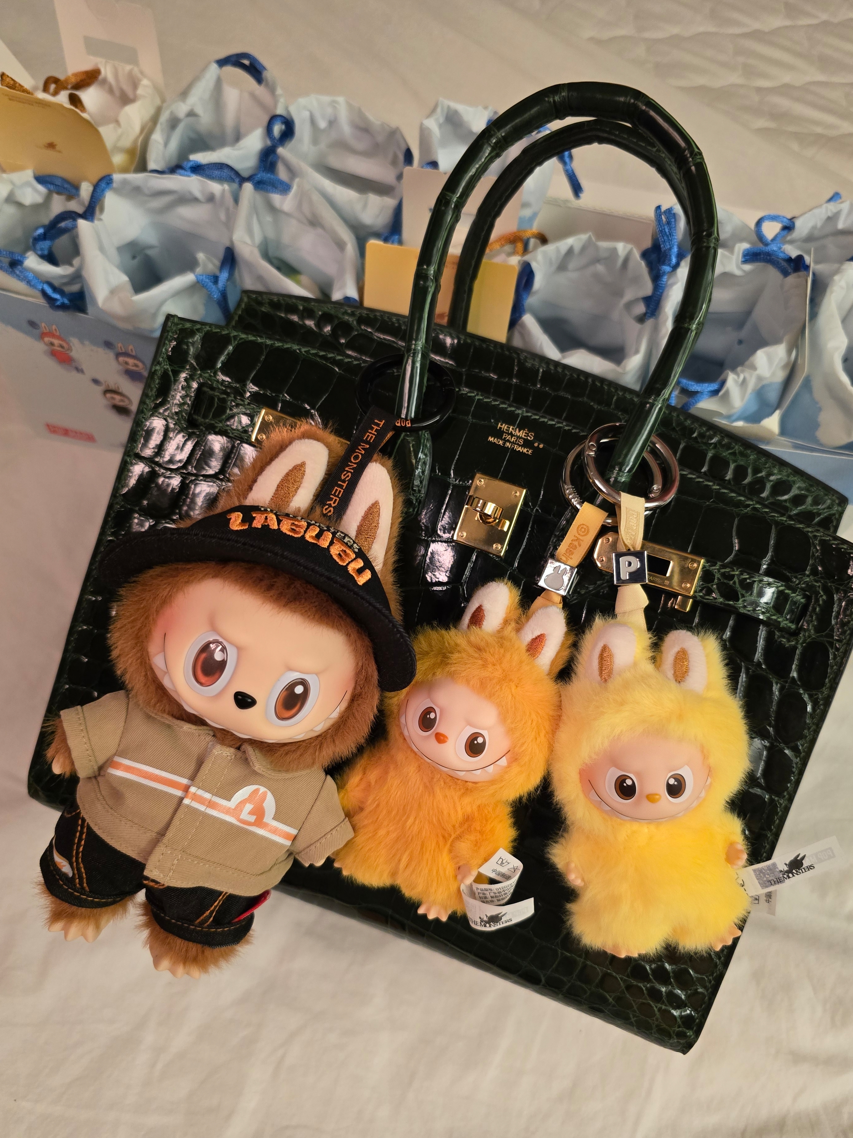 Pop Mart Labubu The Monsters Pin For Love Series Vinyl Plush Pendant Sealed Case (N-Z) (14 Blind Boxes), Pop Mart Labubu The Monsters Pin For Love Series Vinyl Plush Pendant (N-Z) P (Opened Case) 착용 스타일 - 1
