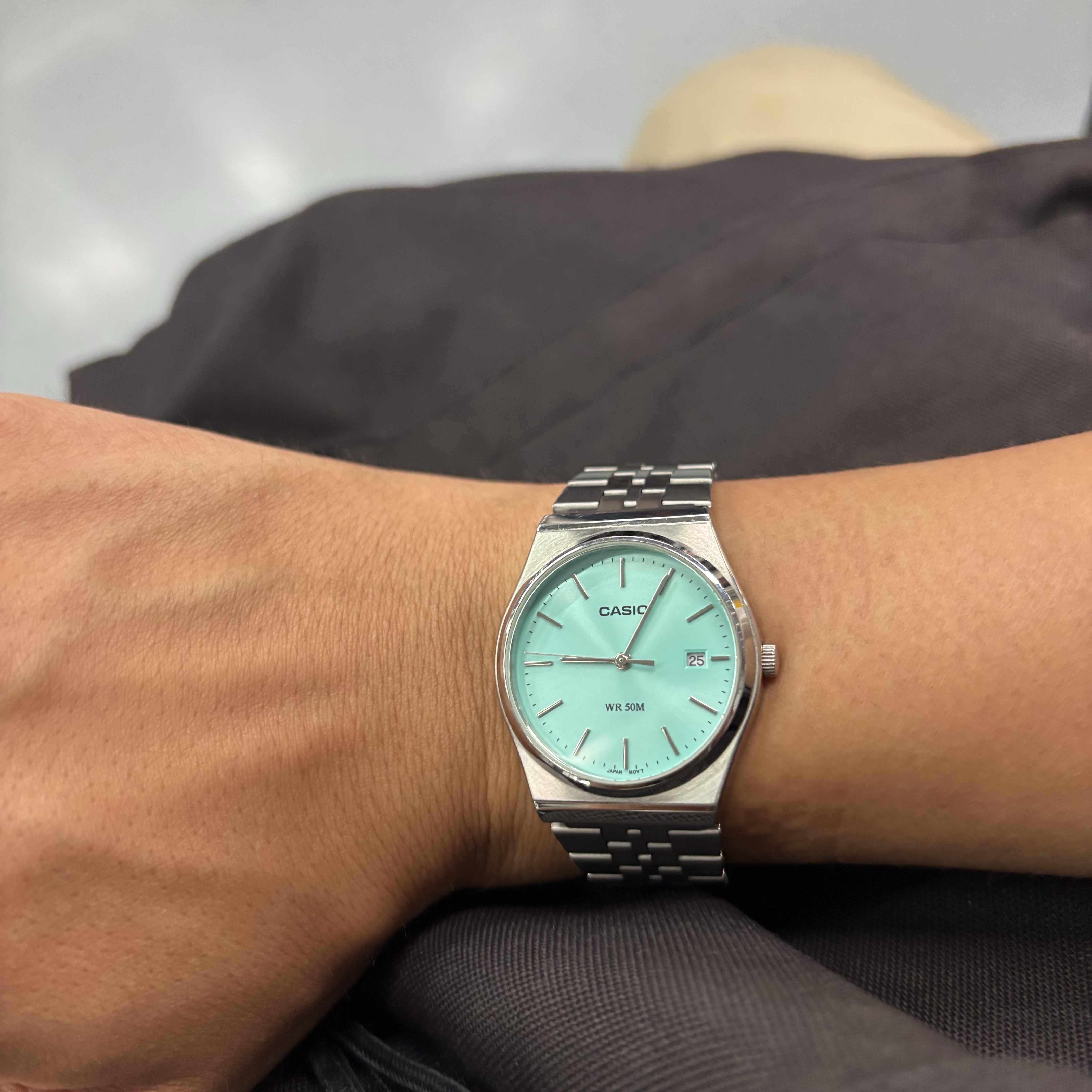 Casio MTP-B145D-2A1V 착용 스타일