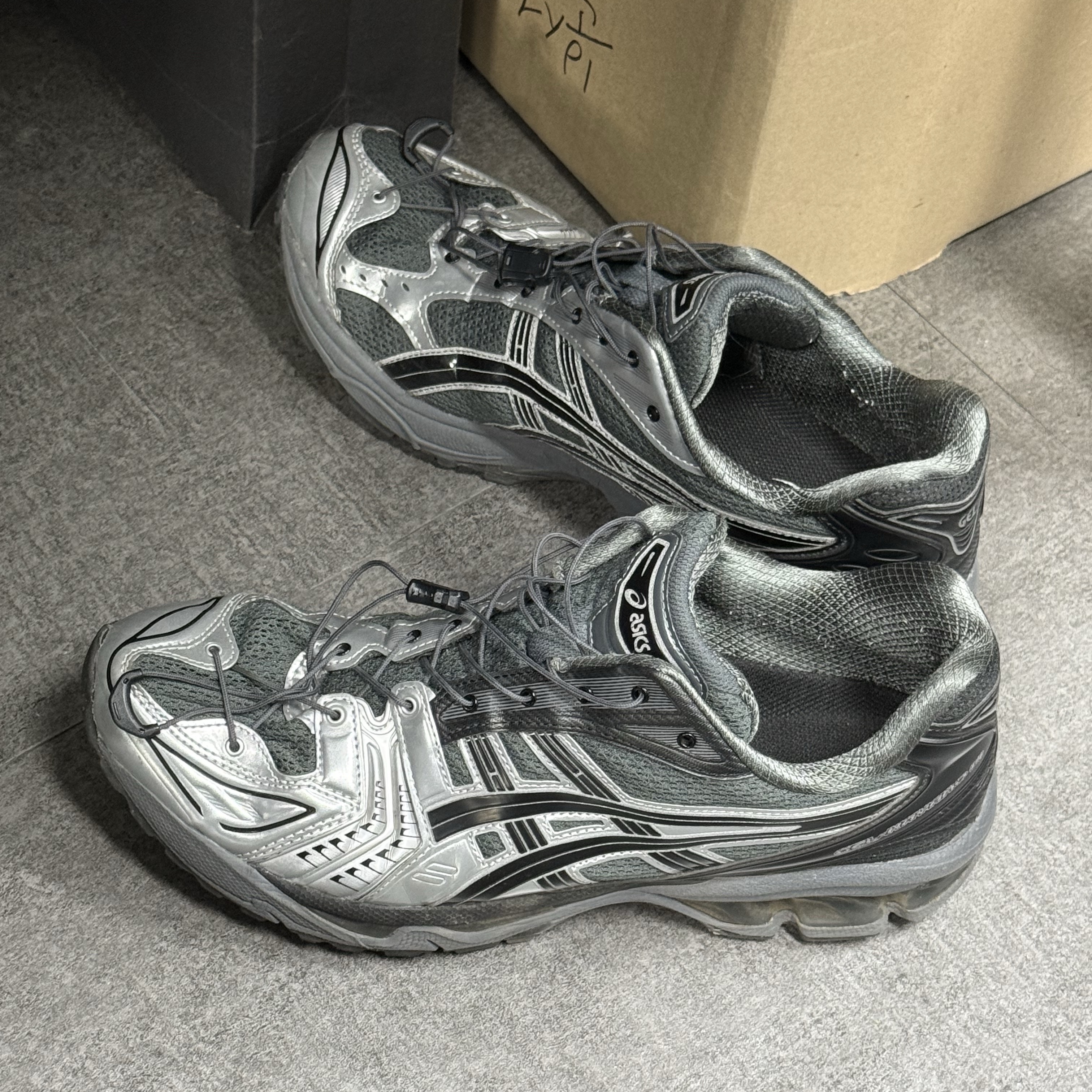 Asics x Unaffected Gel-Kayano 14 Silver Moon 착용 스타일