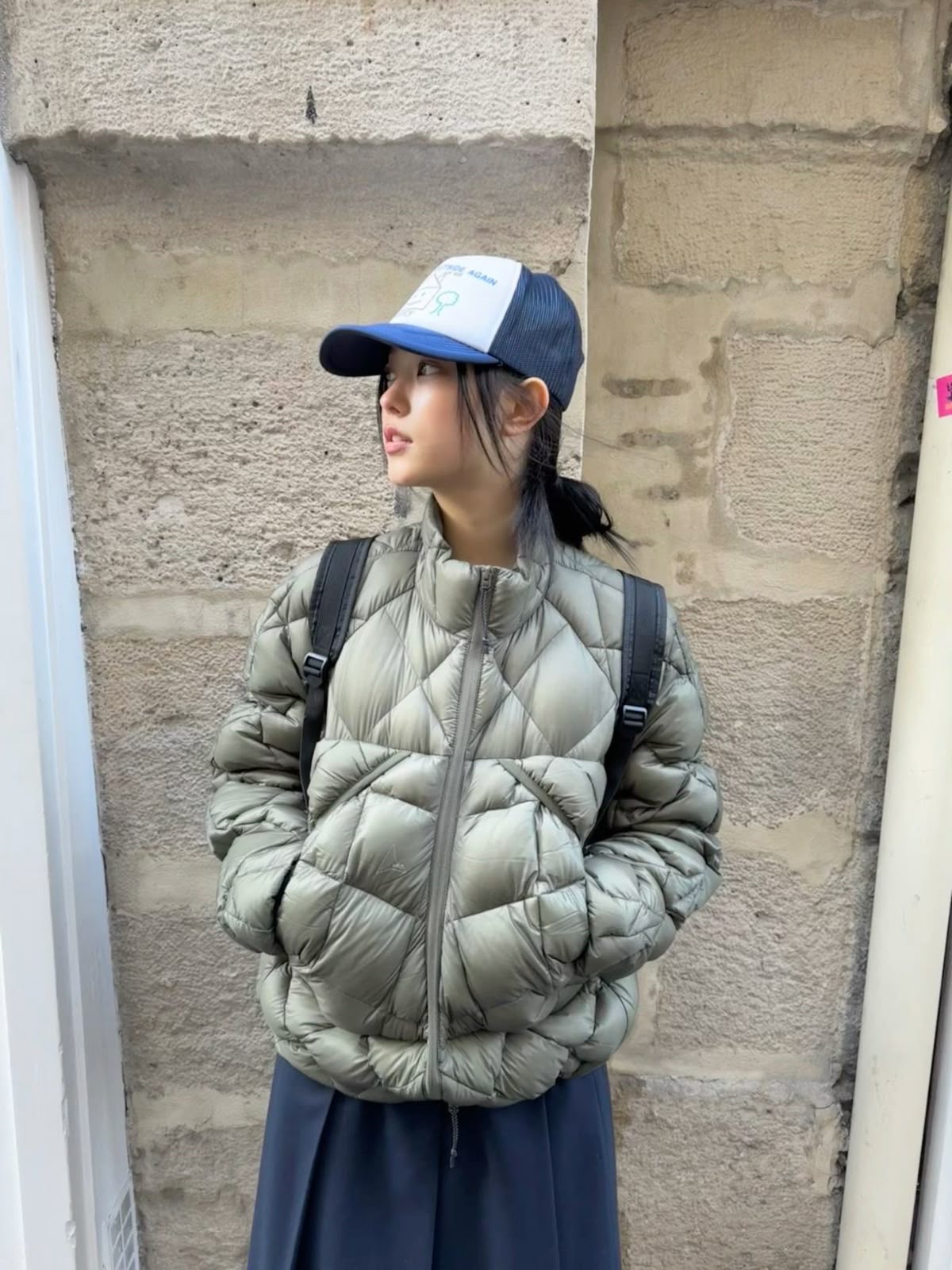 Roa Hiking Light Down Jacket Grey 착용 스타일