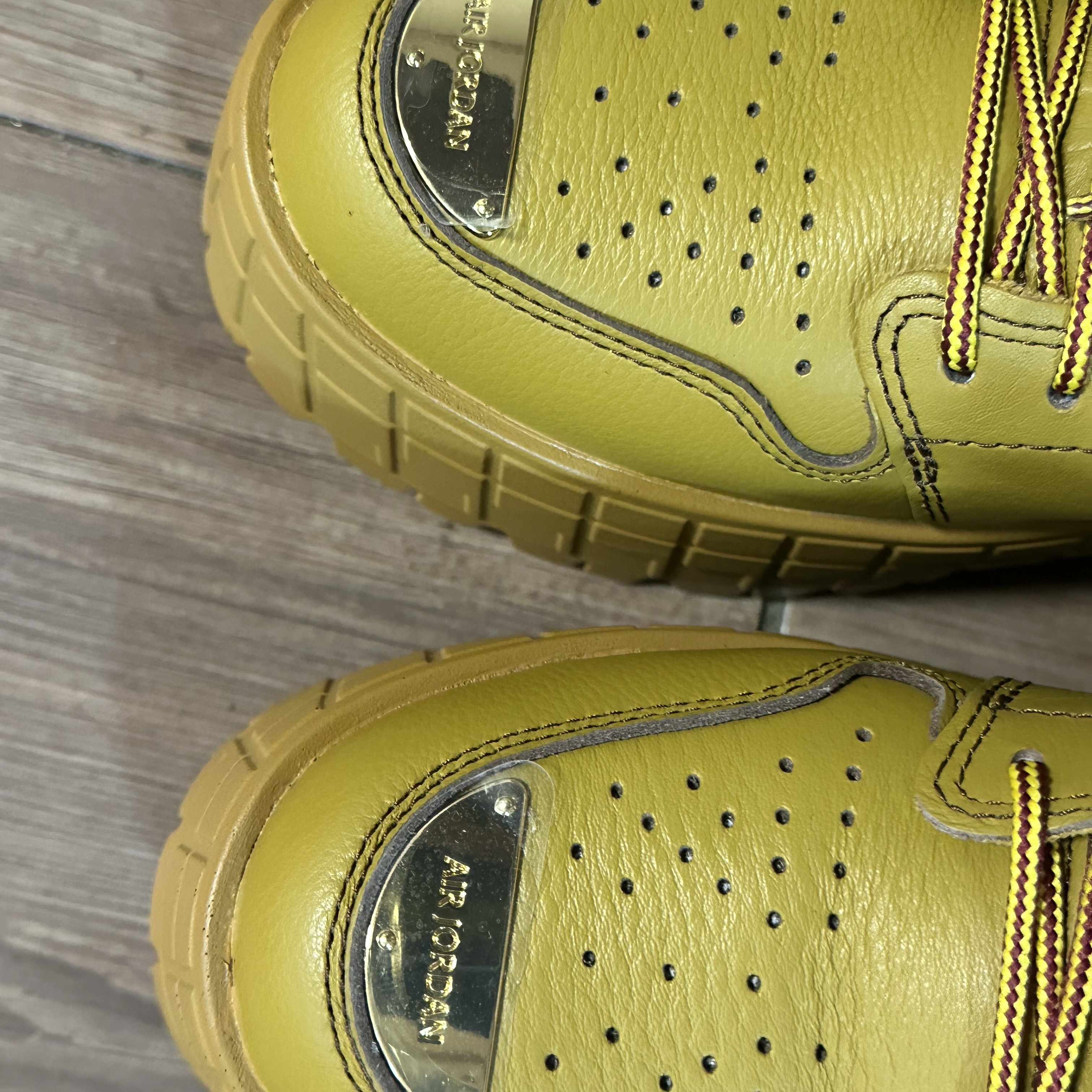 (W) Jordan 1 Brooklyn Low Wheat Team Red 착용 스타일 - 7