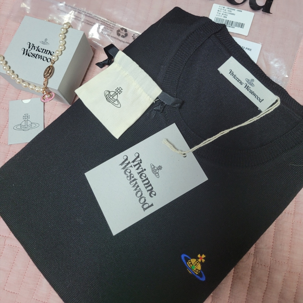 (W) Vivienne Westwood Bea Top Black, (W) Vivienne Westwood Bea Top Black - 22SS 착용 스타일 - 2