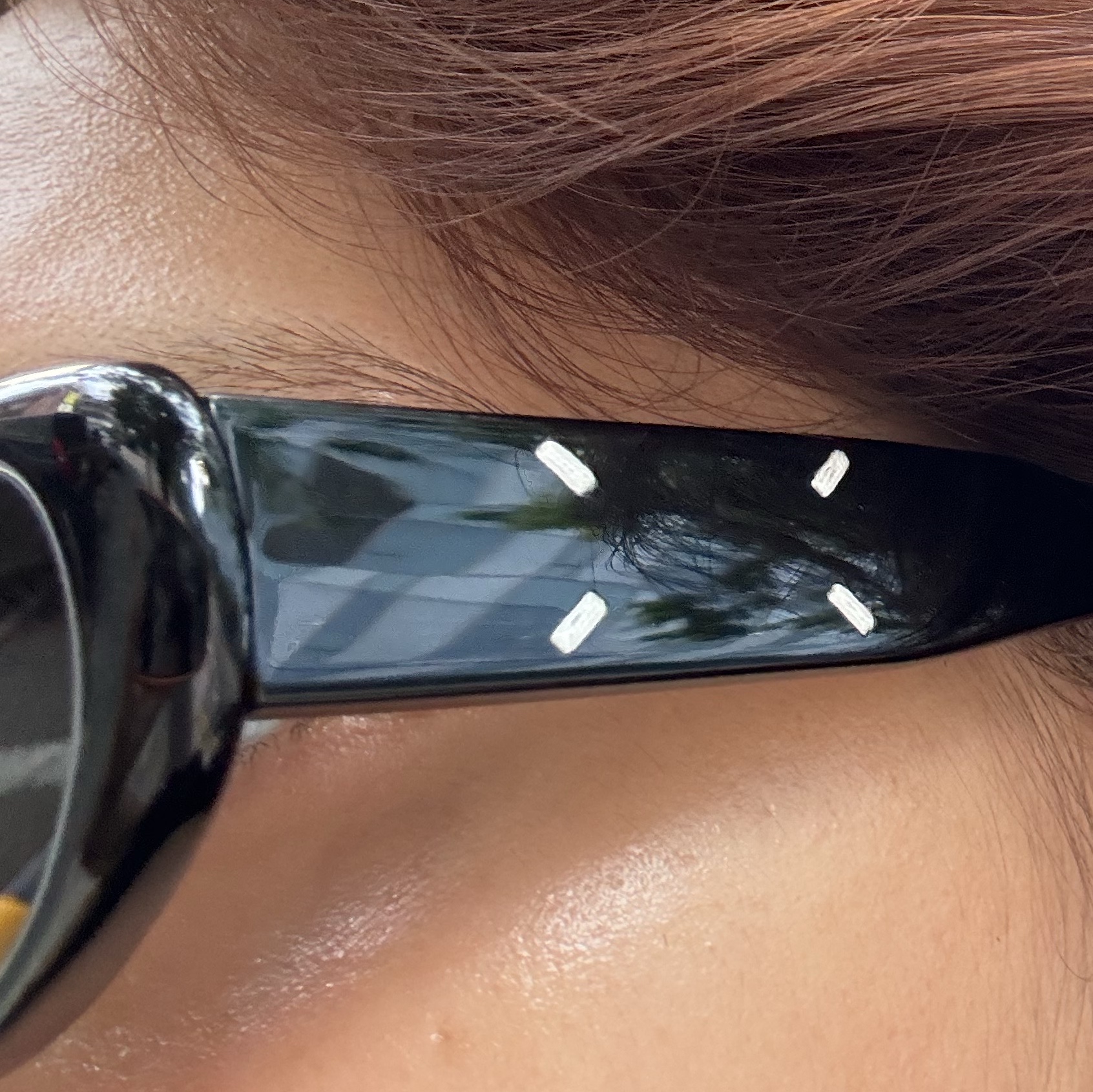 Gentle Monster x Maison Margiela MM206 Black Gray 착용 스타일 - 4