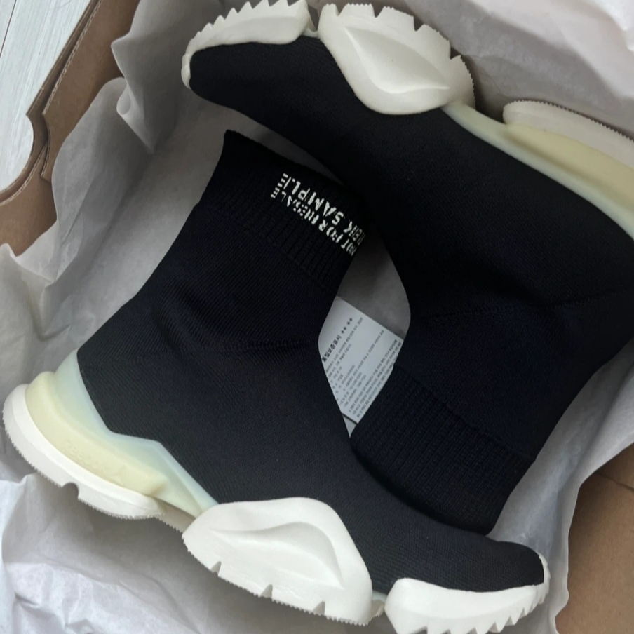 Reebok Sock Run R Print Black 착용 스타일