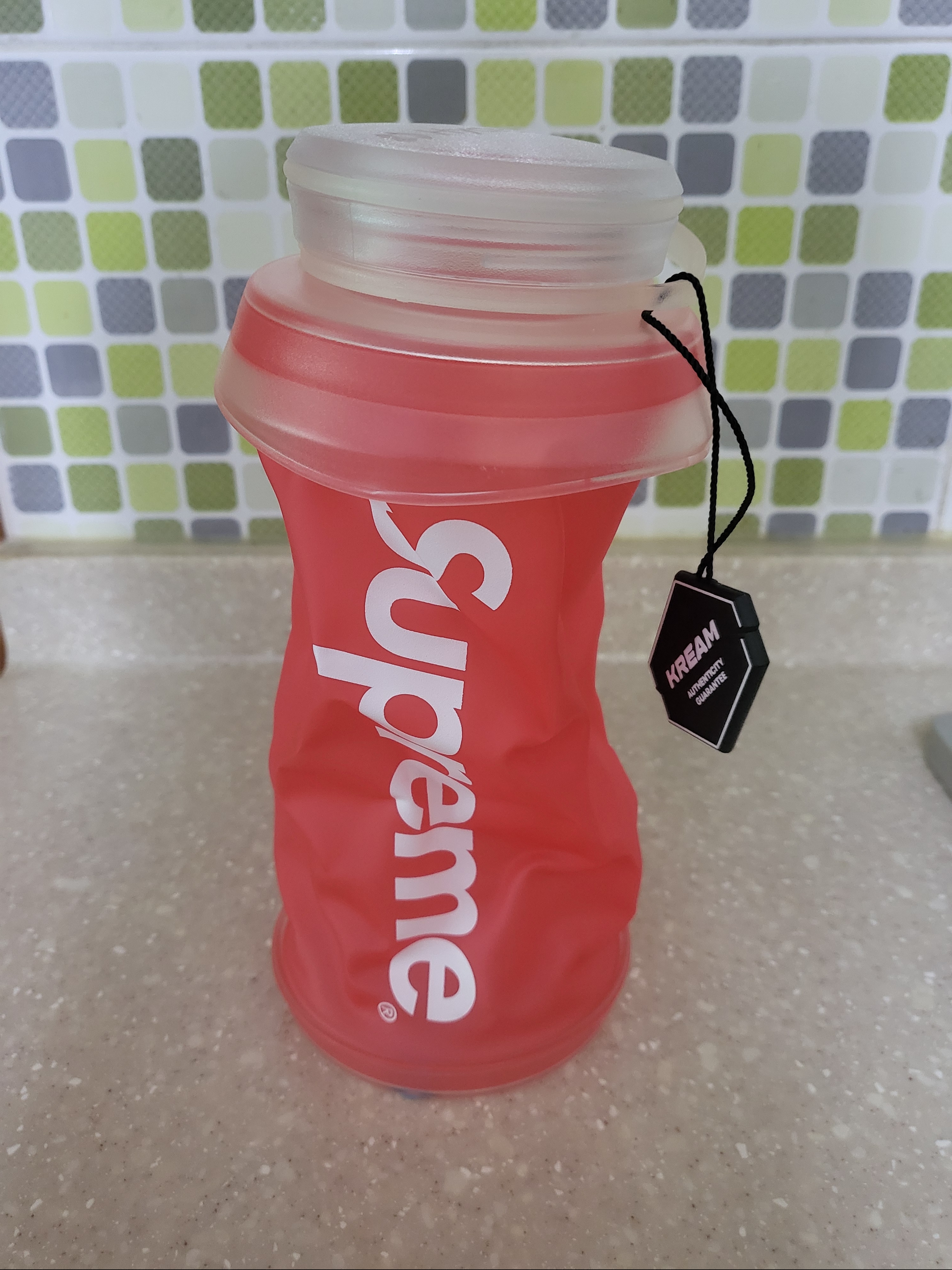 Supreme HydraPak Stash 1.0L Bottle Red - 20FW 착용 스타일 - 2