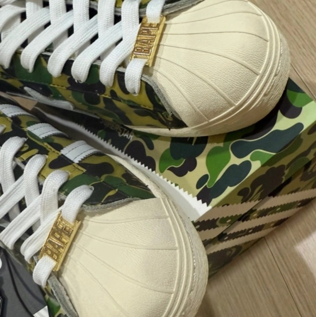 Adidas x BAPE Superstar 80s Green Camo 착용 스타일