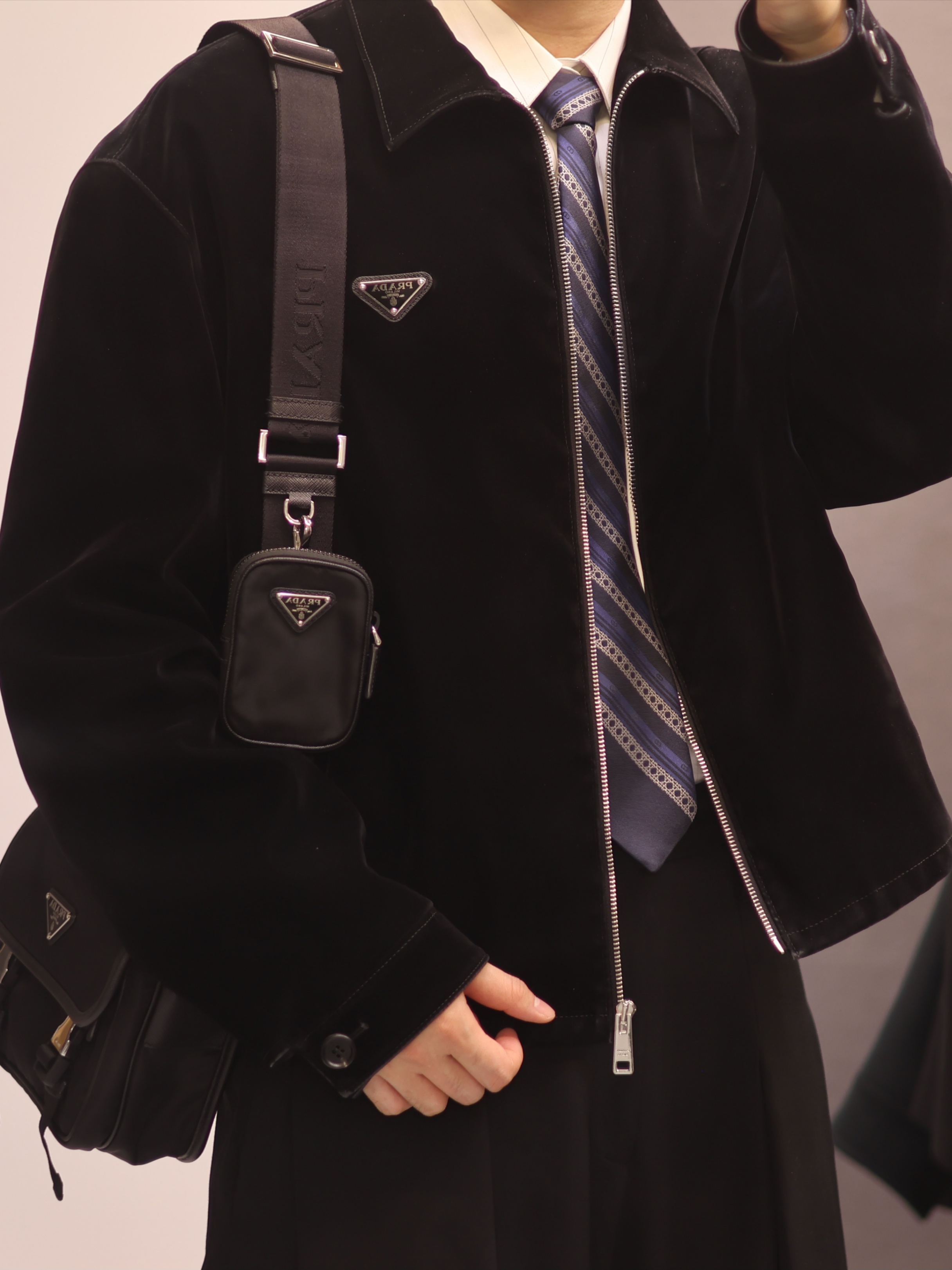 Prada Re-Nylon and Saffiano Leather Shoulder Bag Black, Prada Velvet Denim Blouson Jacket Black 착용 스타일 - 1