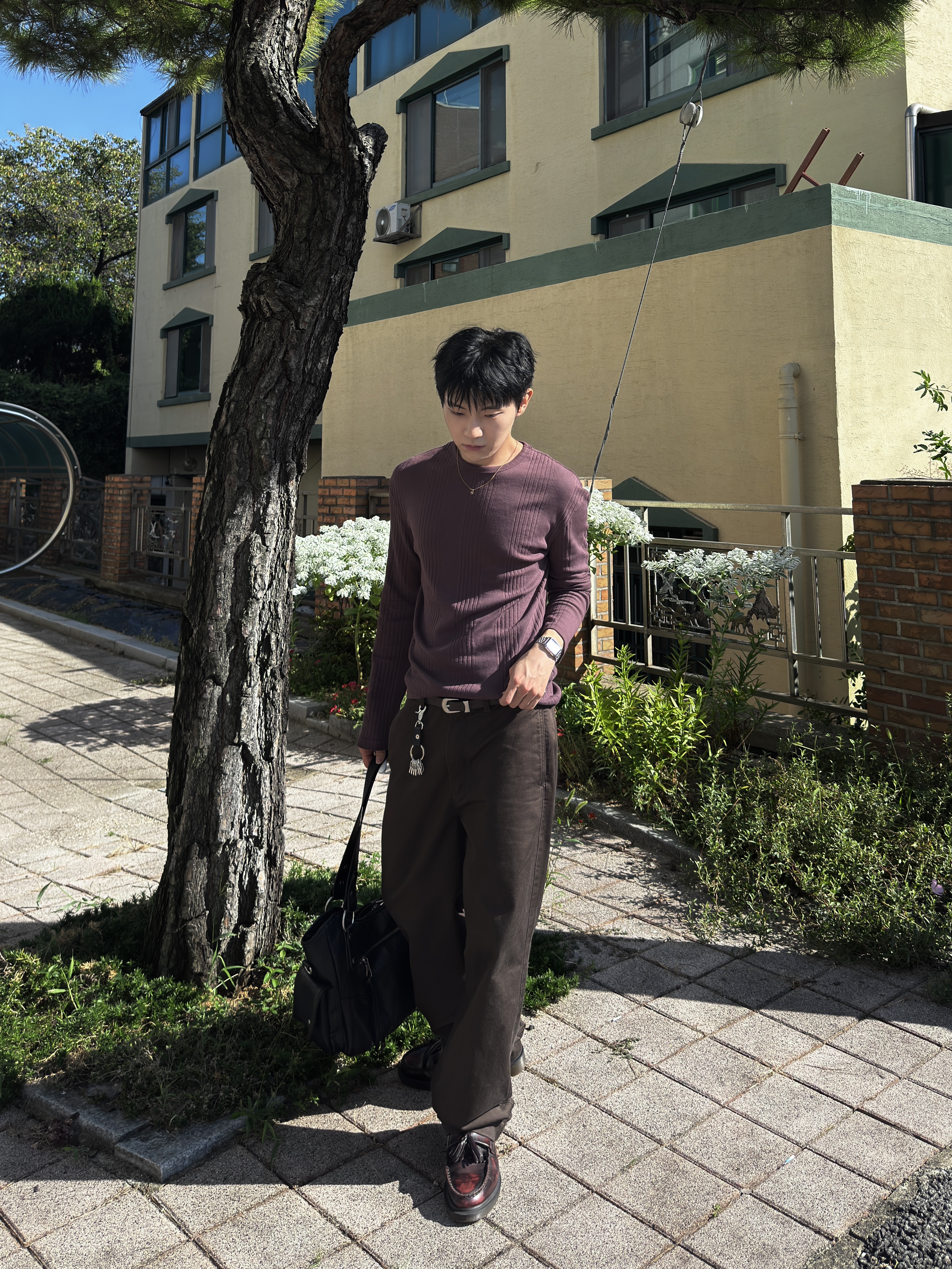 Uniqlo U Wide FIt Chino Pants Dark Brown, Millo Archive Utility Keyring Silver 착용 스타일 - 8