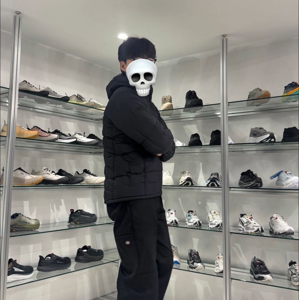 Dickies Loose Fit Double Knee Work Pants Black, Montbell Superior Down Parka Black 착용 스타일