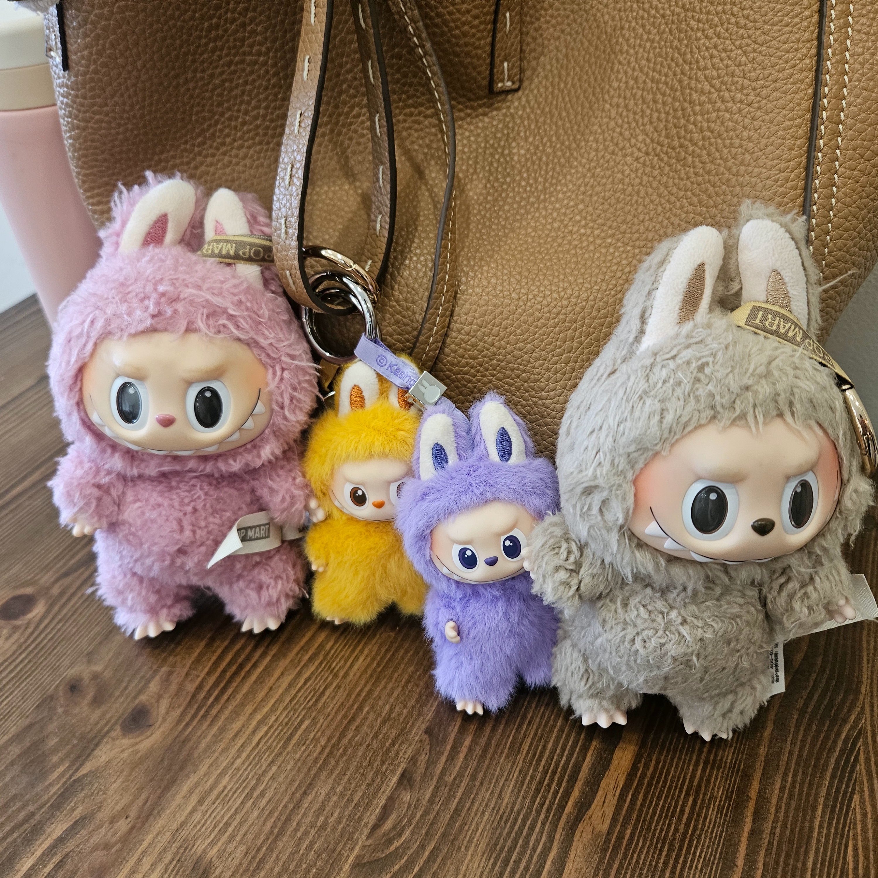 Pop Mart Labubu The Monsters Pin For Love Series Vinyl Plush Pendant (N-Z) Y (Opened Case), Pop Mart Labubu The Monsters Pin For Love Series Vinyl Plush Pendant (N-Z) T (Opened Case) 착용 스타일 - 1