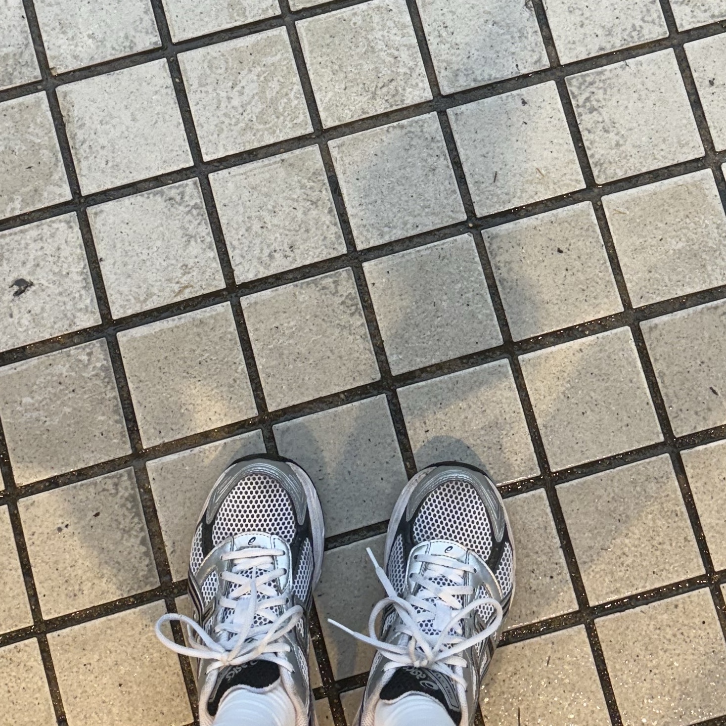 Asics Gel-1130 White Black 착용 스타일