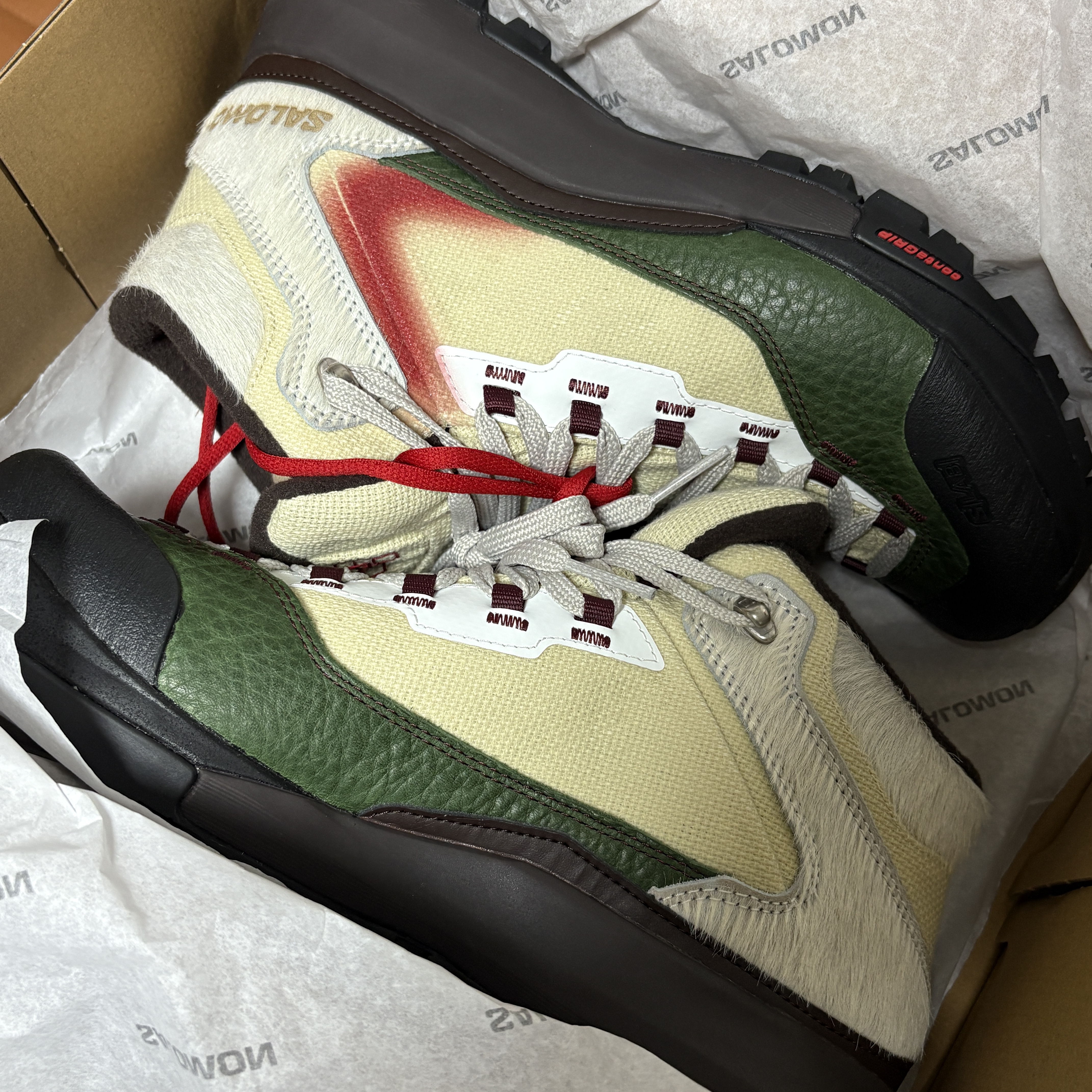 Salomon x The Broken Arm Pastoral Green Haze Black Forest 착용 스타일 - 4