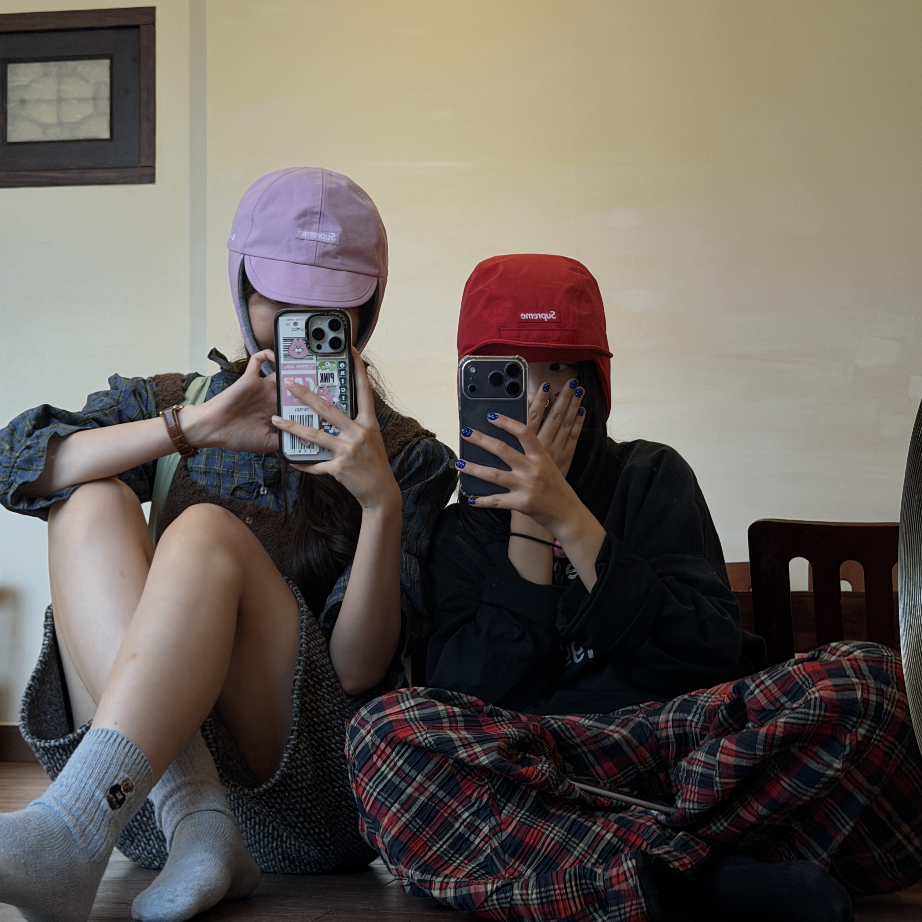 Supreme Gore-Tex Earflap Cap Mauve - 23FW, Supreme Gore-Tex Earflap Cap Red - 24FW 착용 스타일 - 2
